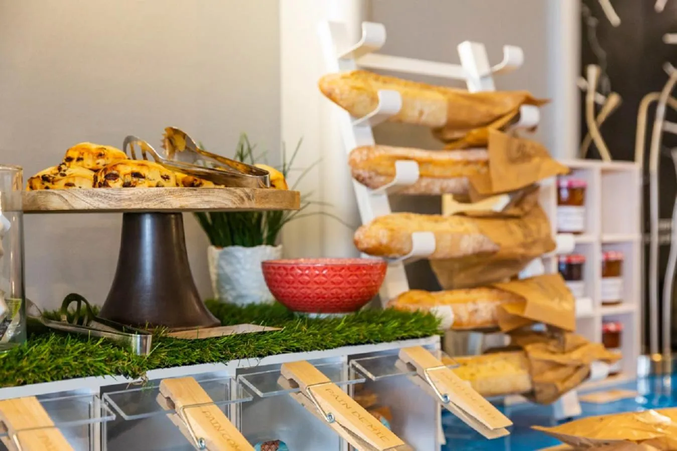 Restaurant/places to eat in Novotel Marseille Centre Prado Vélodrome