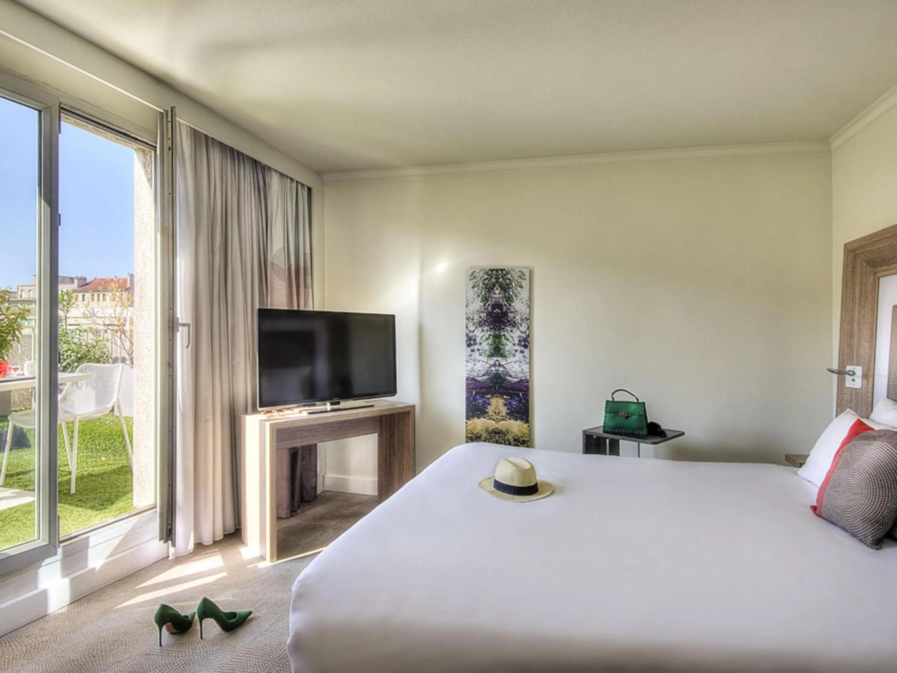 Bedroom, Bed in Novotel Marseille Centre Prado Vélodrome