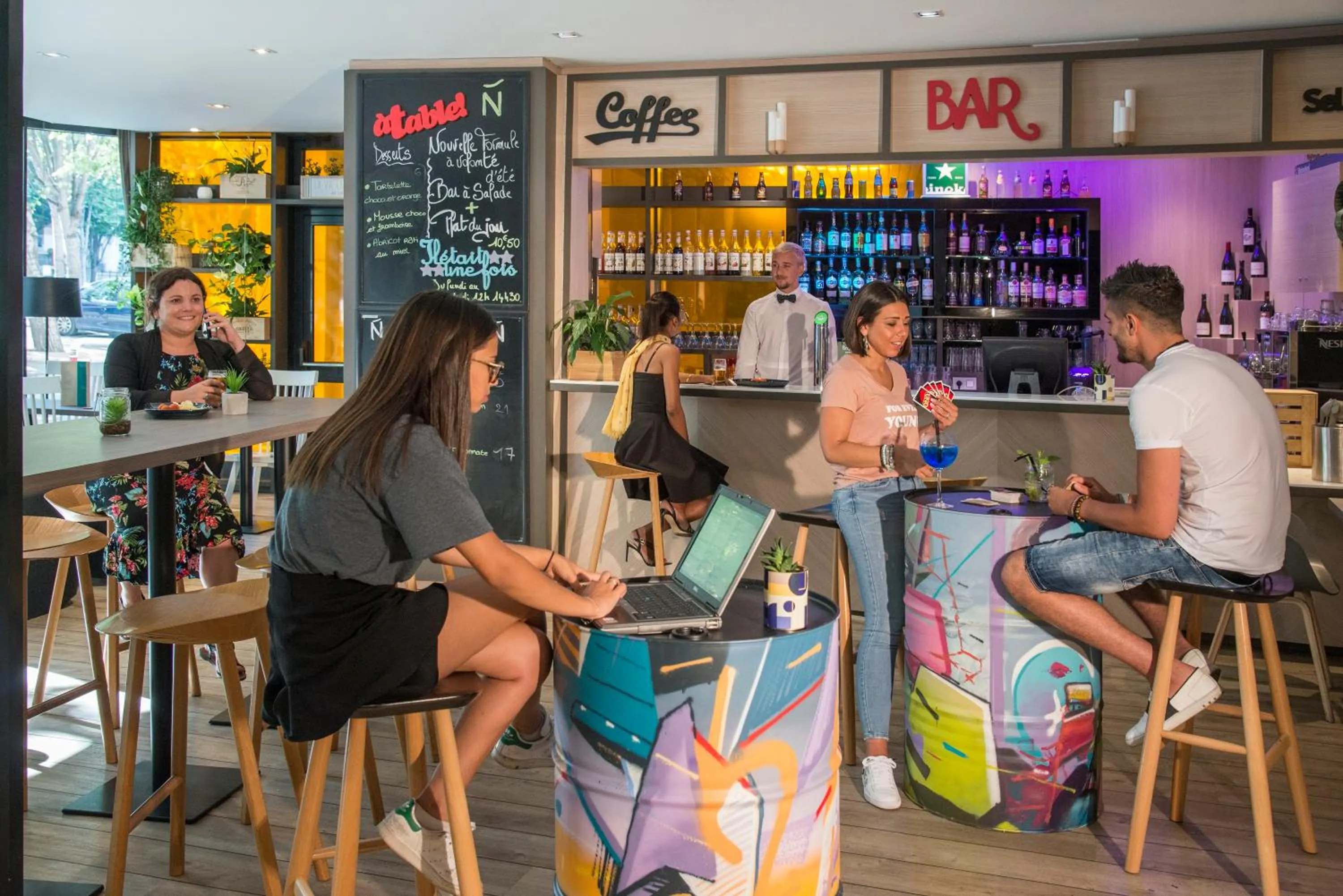 People in Novotel Marseille Centre Prado Vélodrome