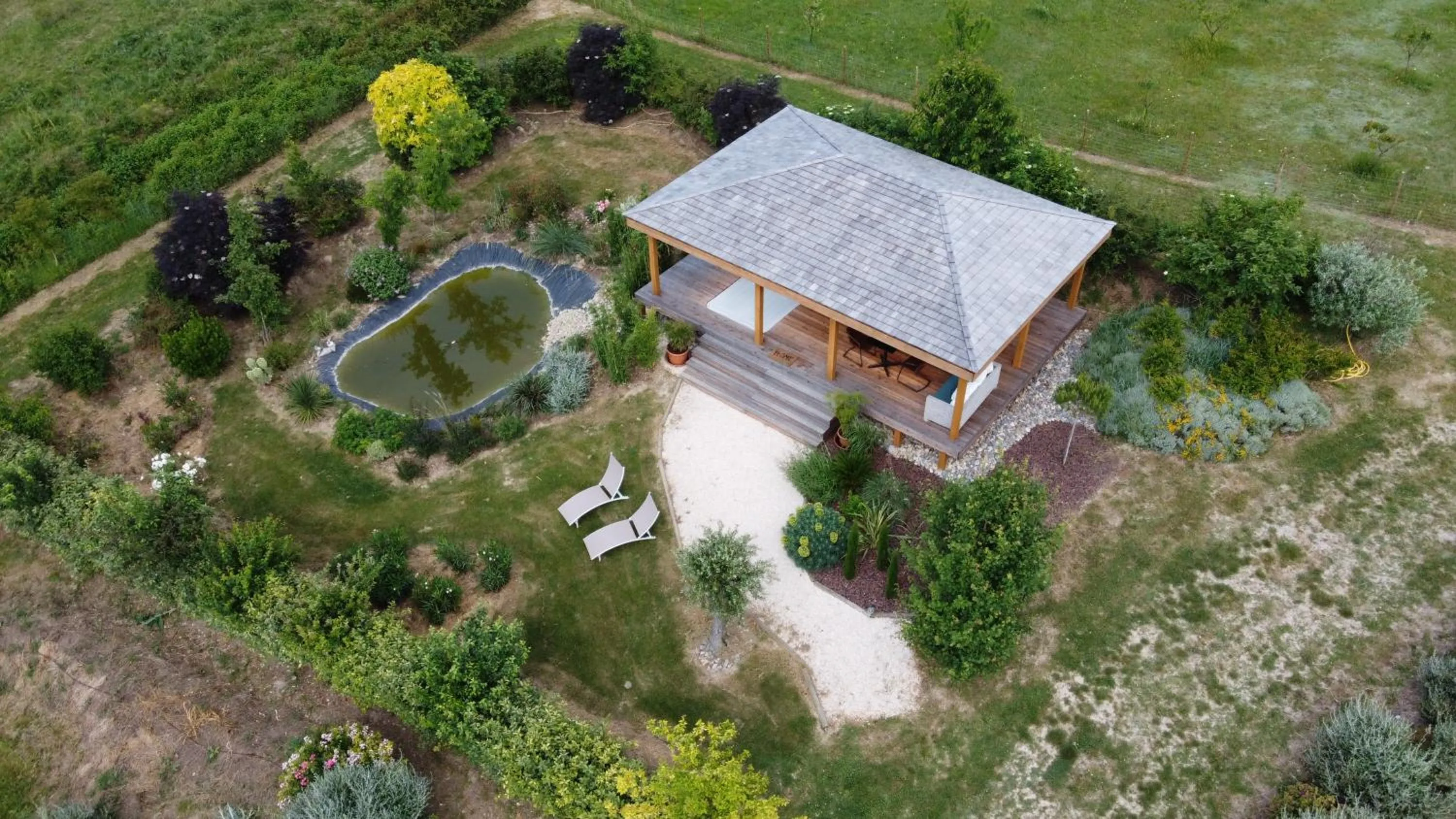 Bird's eye view in Cabanes Trésors de Campagne,spas privatifs