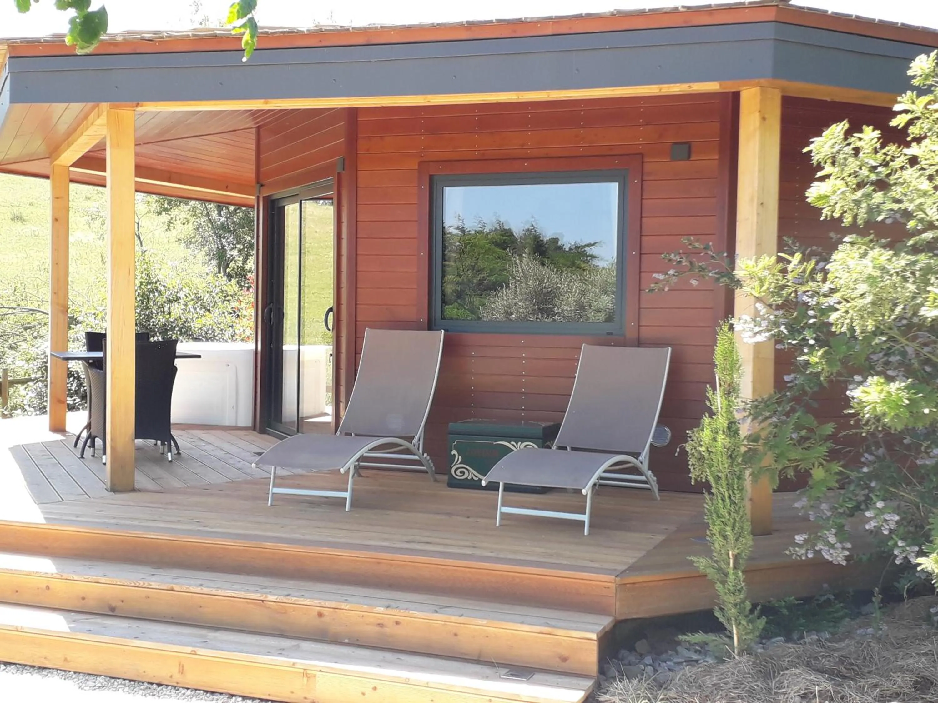 Patio in Cabanes Trésors de Campagne,spas privatifs