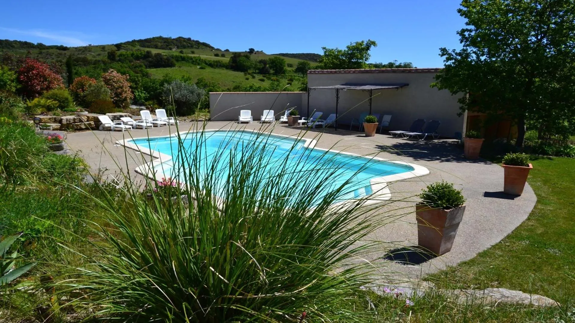 Swimming pool in Cabanes Trésors de Campagne,spas privatifs