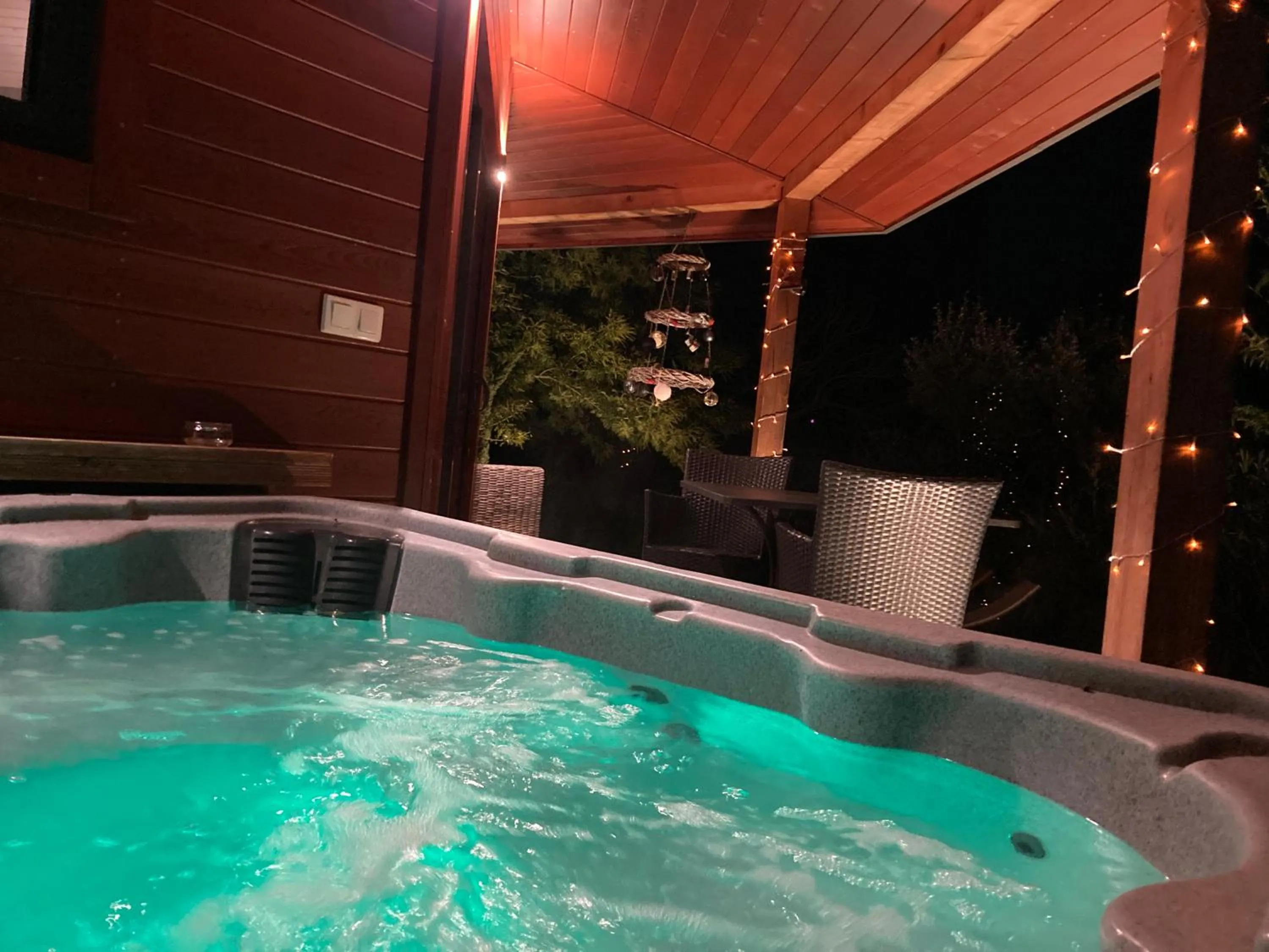 Spa and wellness centre/facilities in Cabanes Trésors de Campagne,spas privatifs