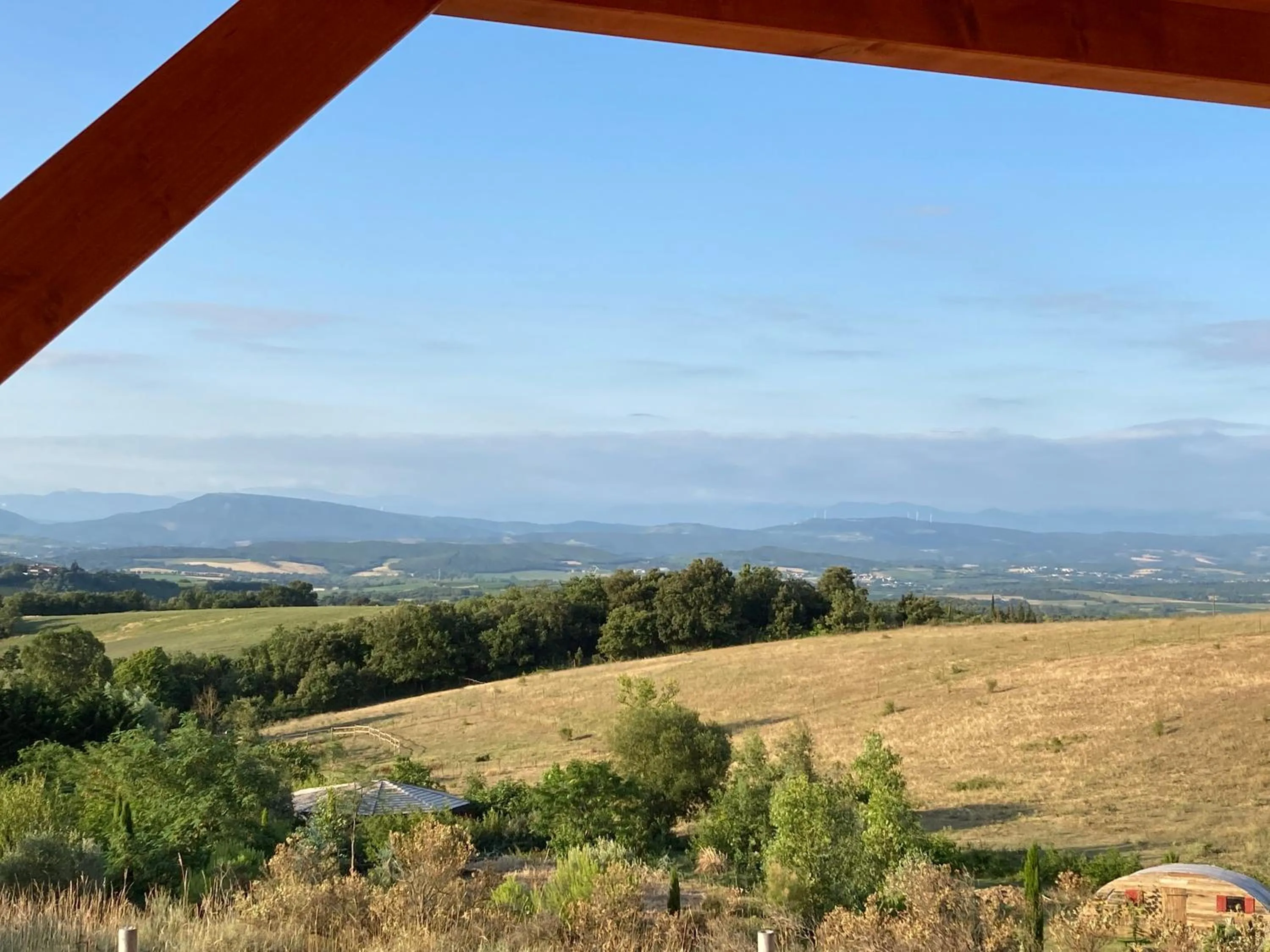 Mountain view in Cabanes Trésors de Campagne,spas privatifs