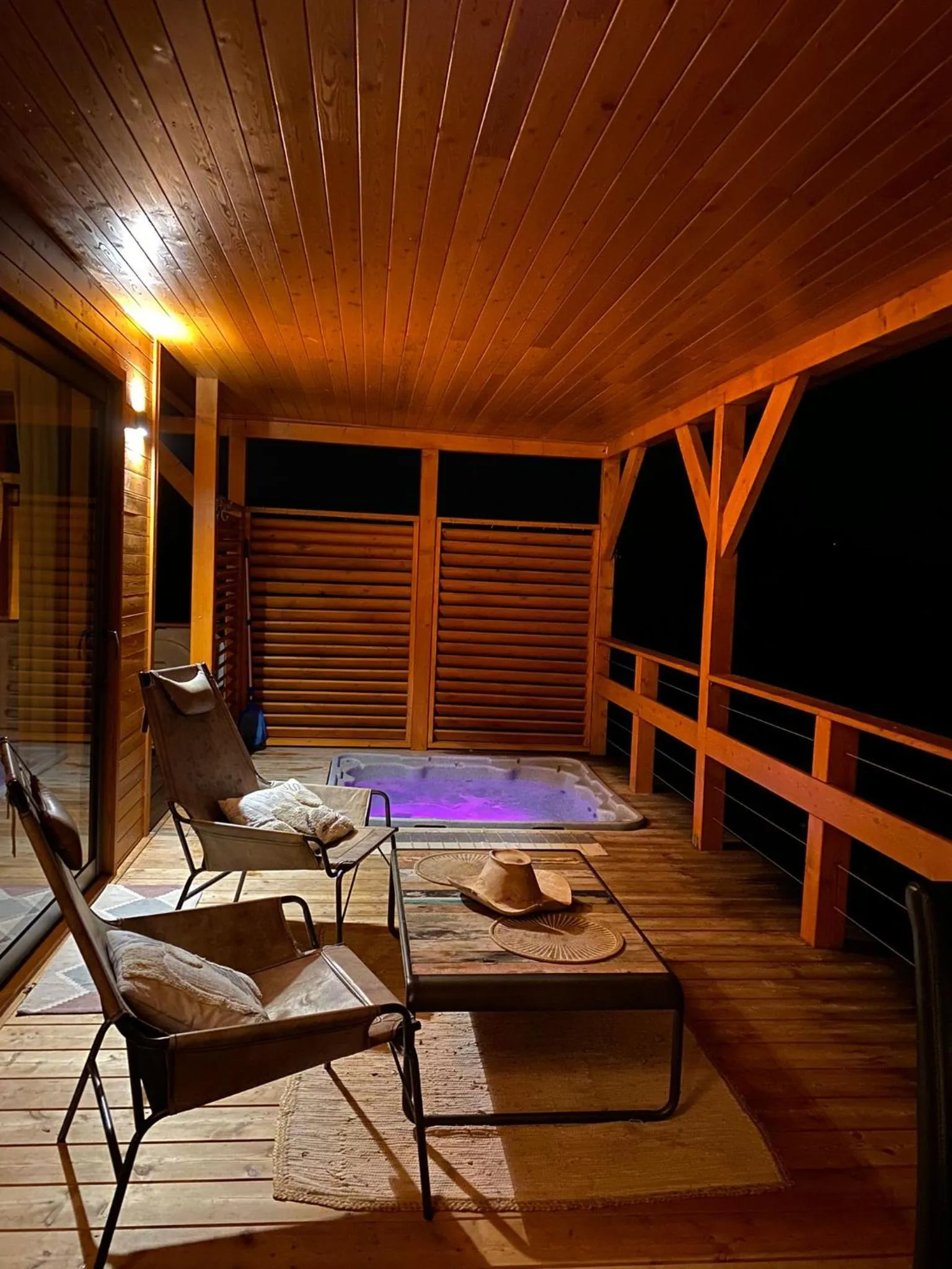 Hot Tub in Cabanes Trésors de Campagne,spas privatifs