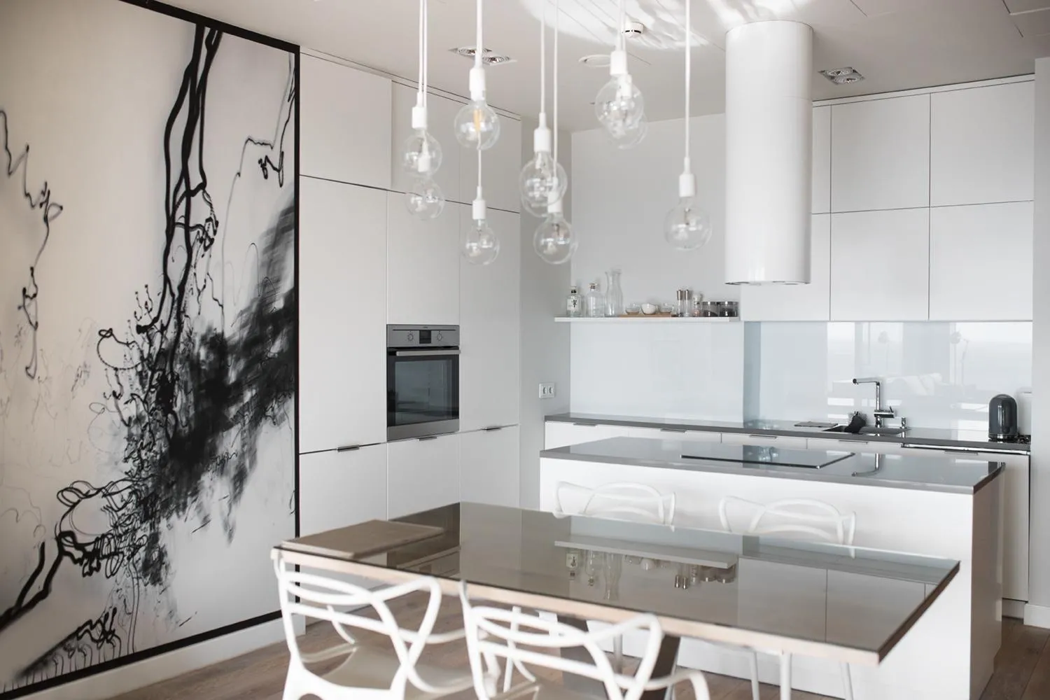 Kitchen or kitchenette in Vantage Point Apartament Sky Tower