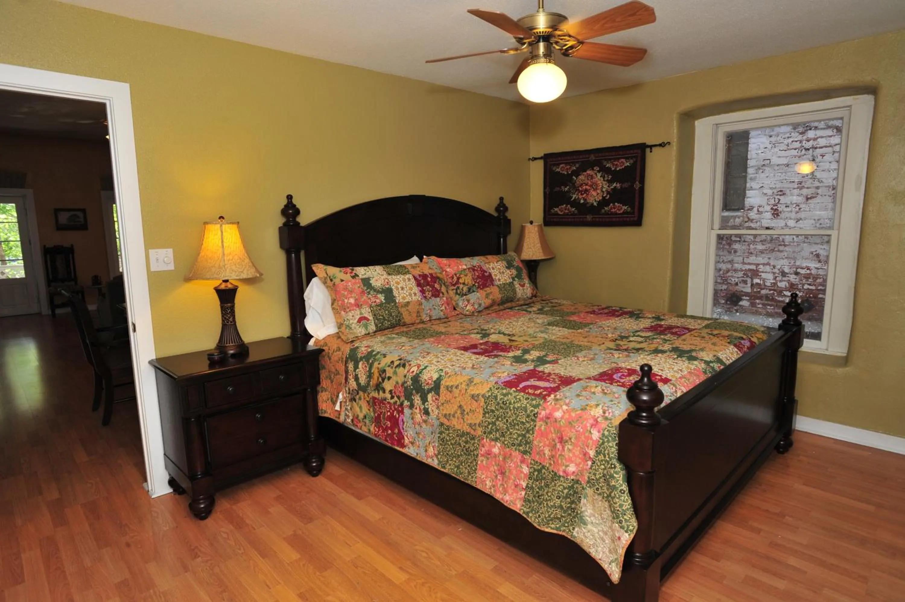 Bed in Schmitz Bed & Breakfast