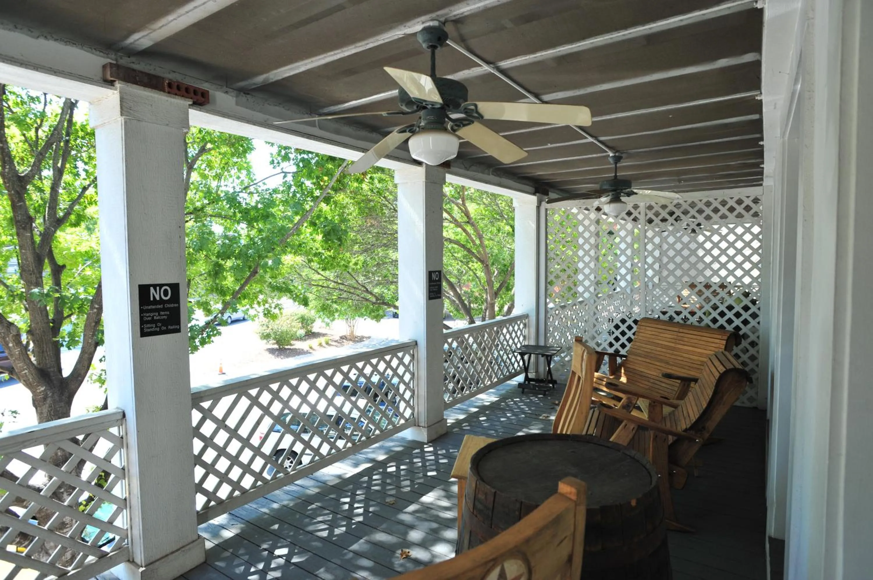 Patio in Schmitz Bed & Breakfast