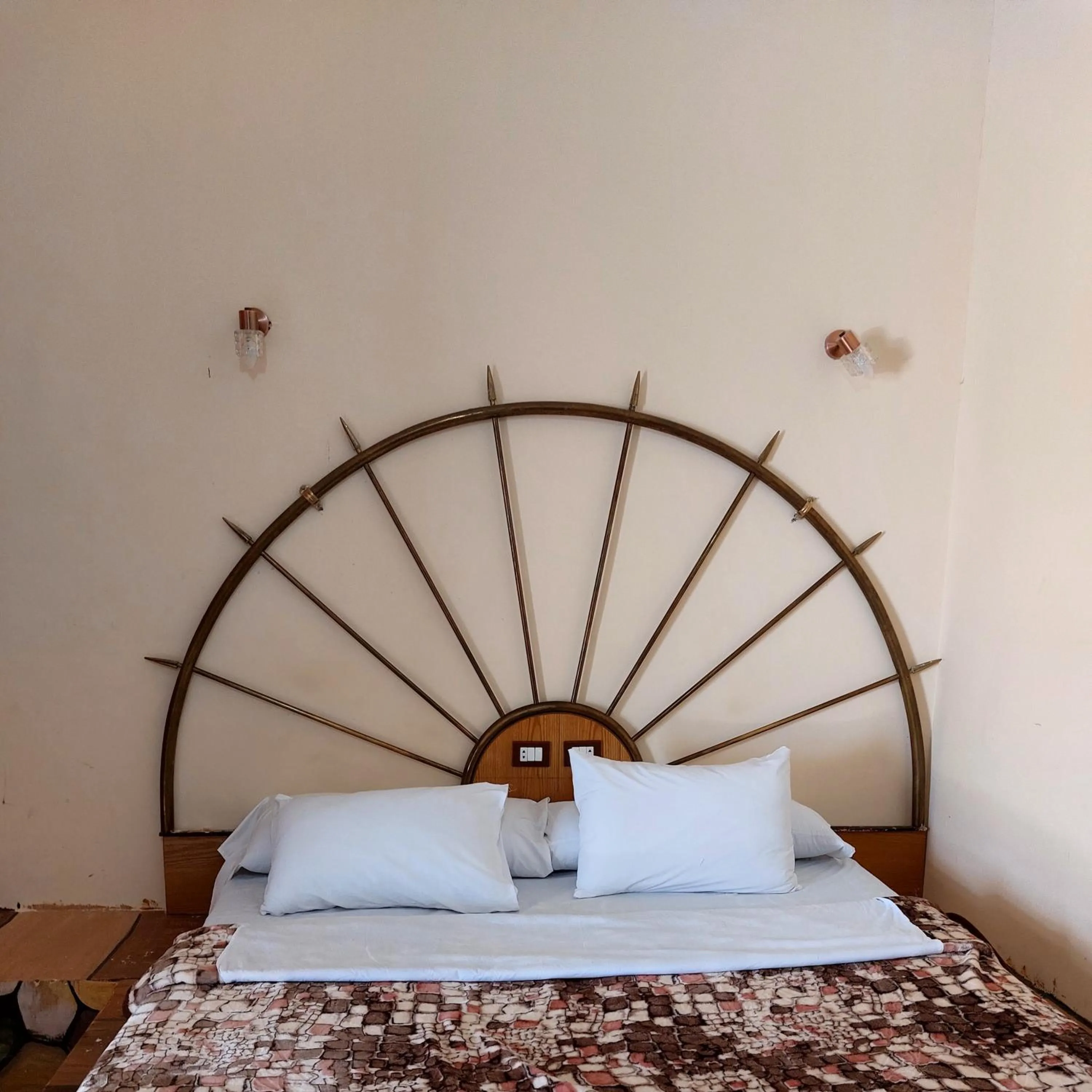 Bed in Hllol Hotel Abu Simbel