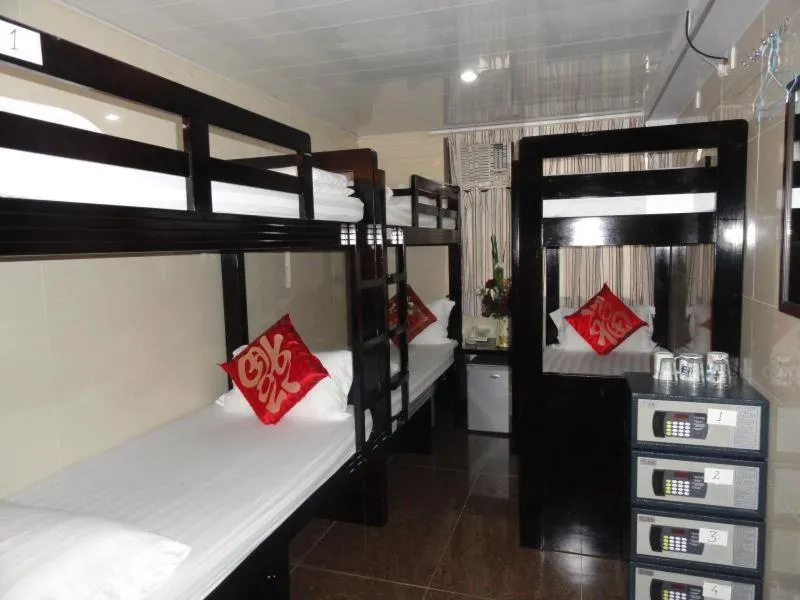 Bed in New Day Night Hostel RECEPTION 24 HOUR BLOCK D CHUNGKING MANSION TSIM SHA TSUI KOWLOONN