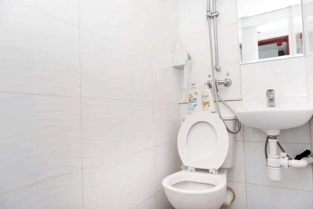 Bathroom in New Day Night Hostel RECEPTION 24 HOUR BLOCK D CHUNGKING MANSION TSIM SHA TSUI KOWLOONN