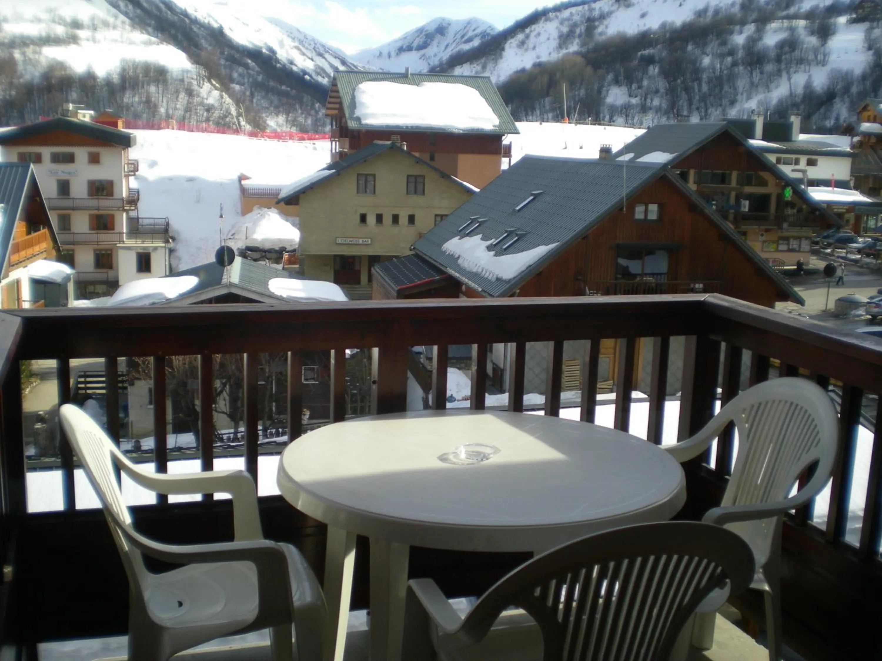 Decorative detail in Résidence Odalys L'Ouillon