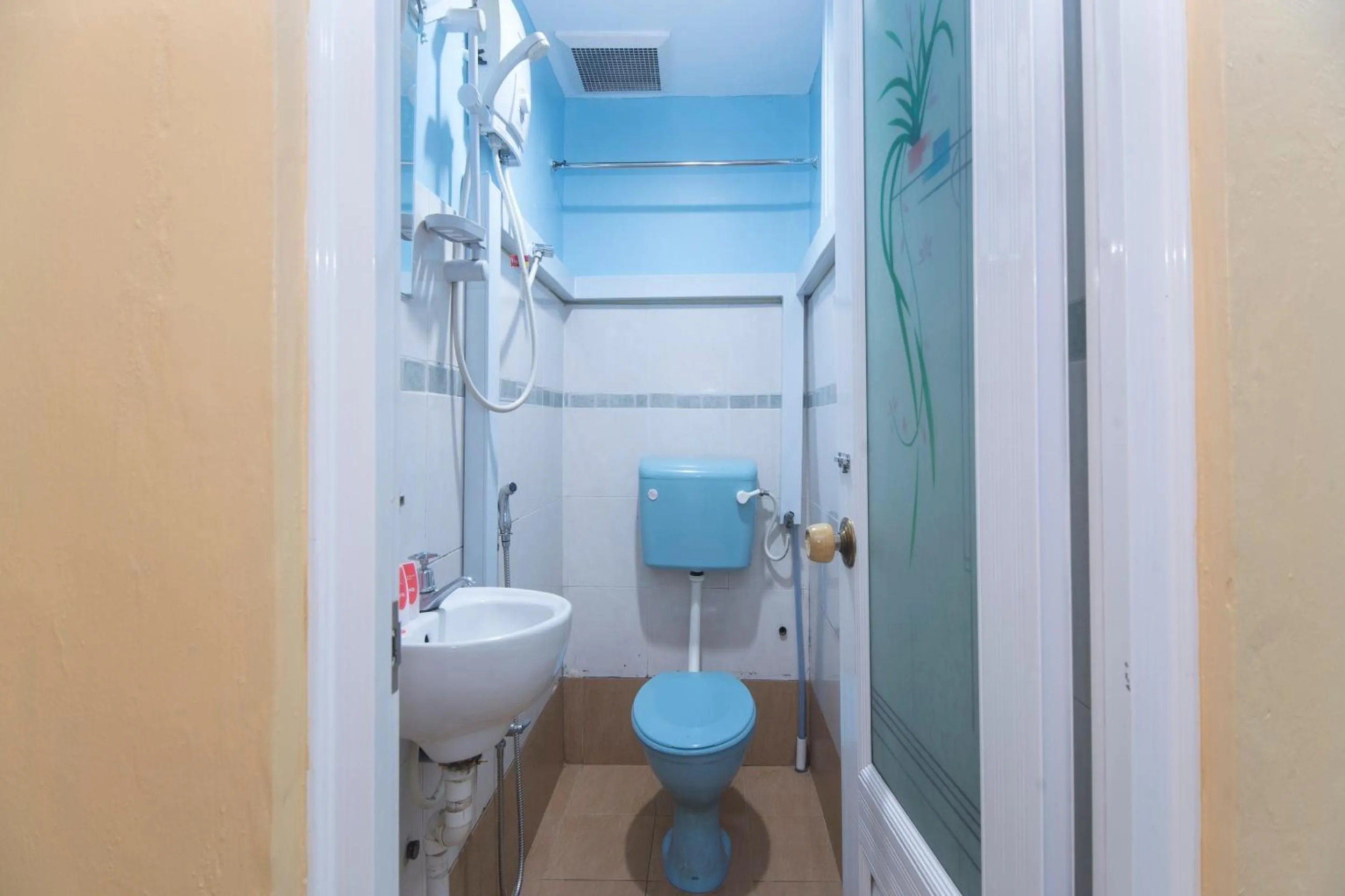 Bathroom in Hotel O Rafik Ali Motel