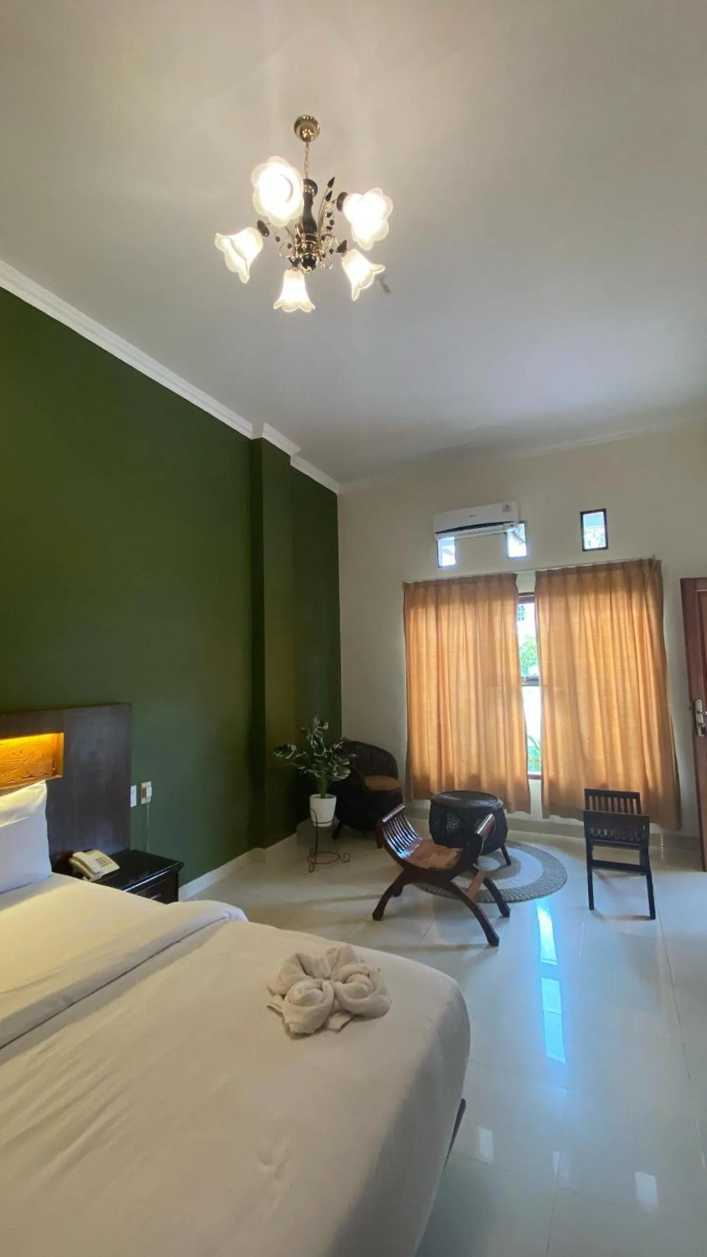 Bed in Hotel Ompu Herti