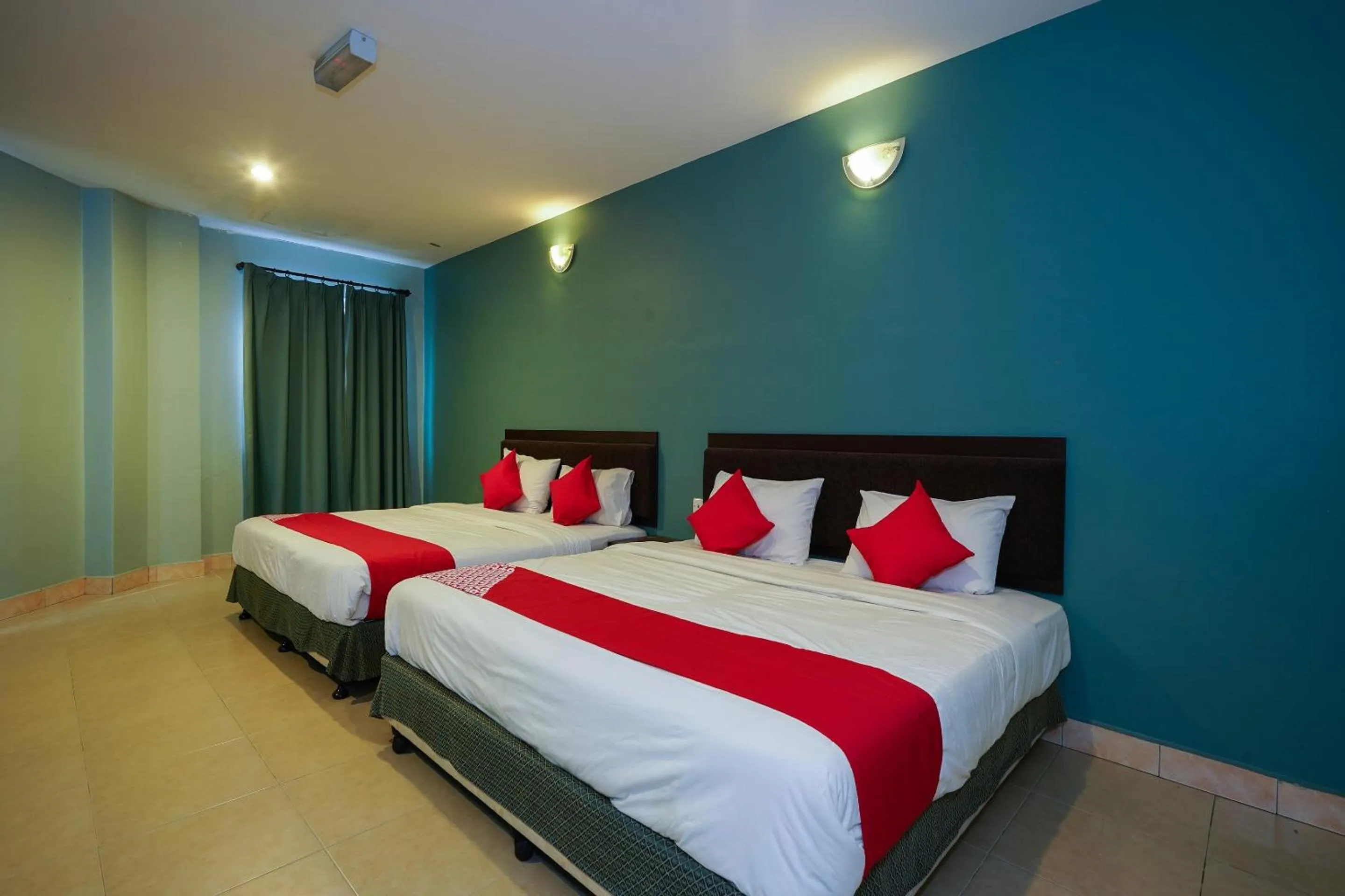 Bedroom, Bed in Hotel O Hotel Orchard Inn