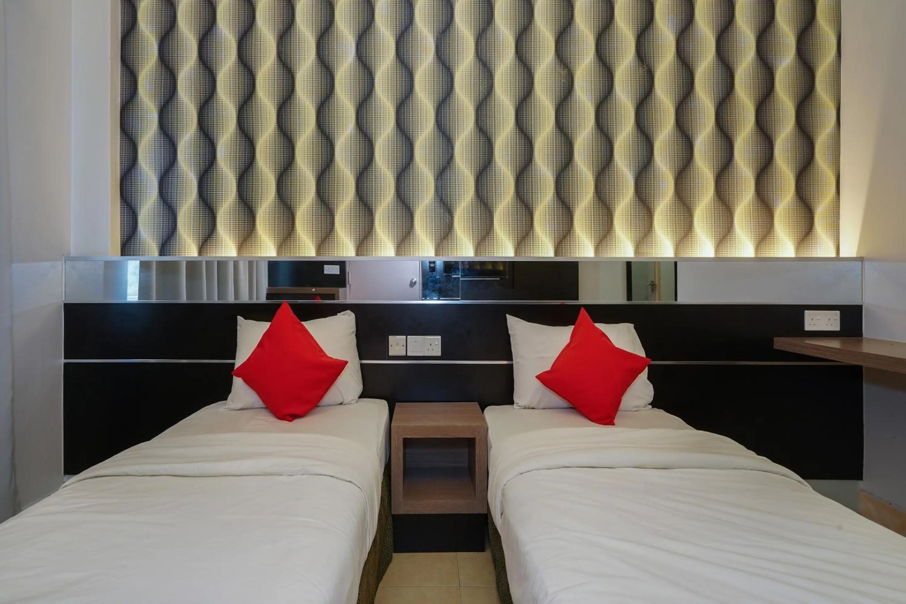 Bedroom, Bed in Hotel O Hotel Orchard Inn