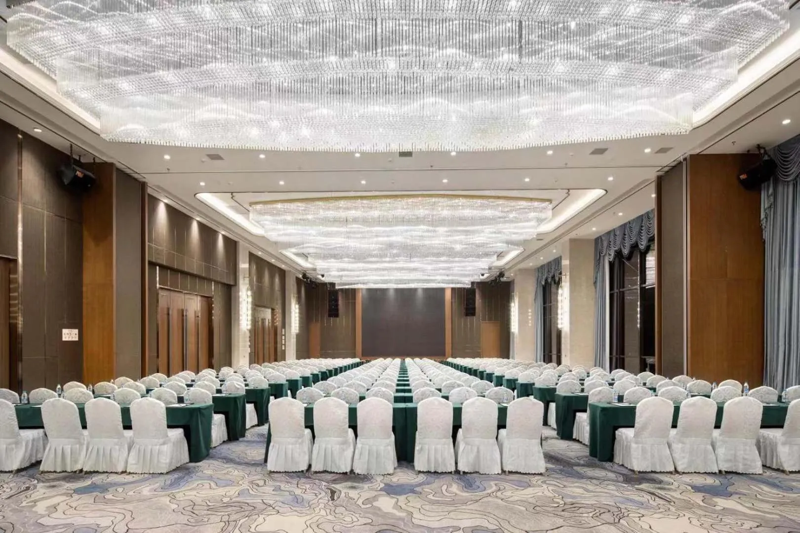 Ramada Plaza by Wyndham Enshi