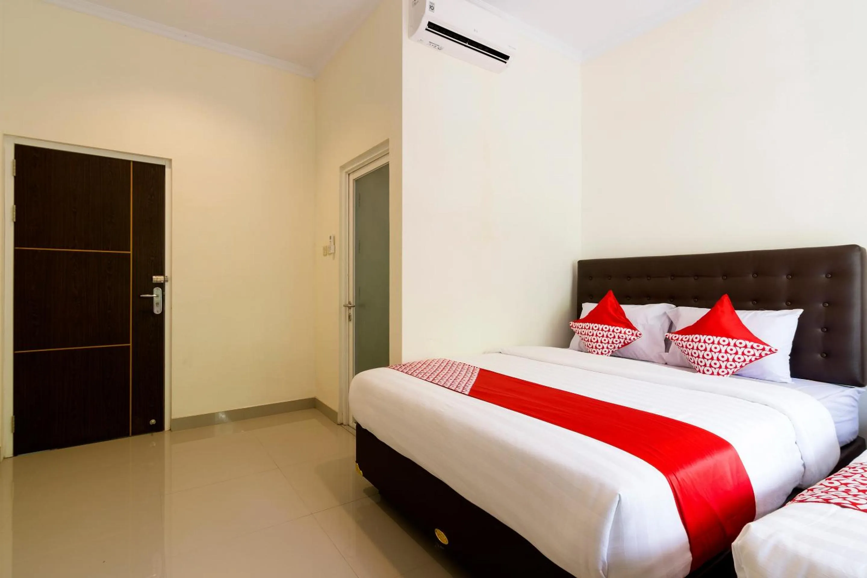 Bedroom, Bed in Hotel O Travel-inn