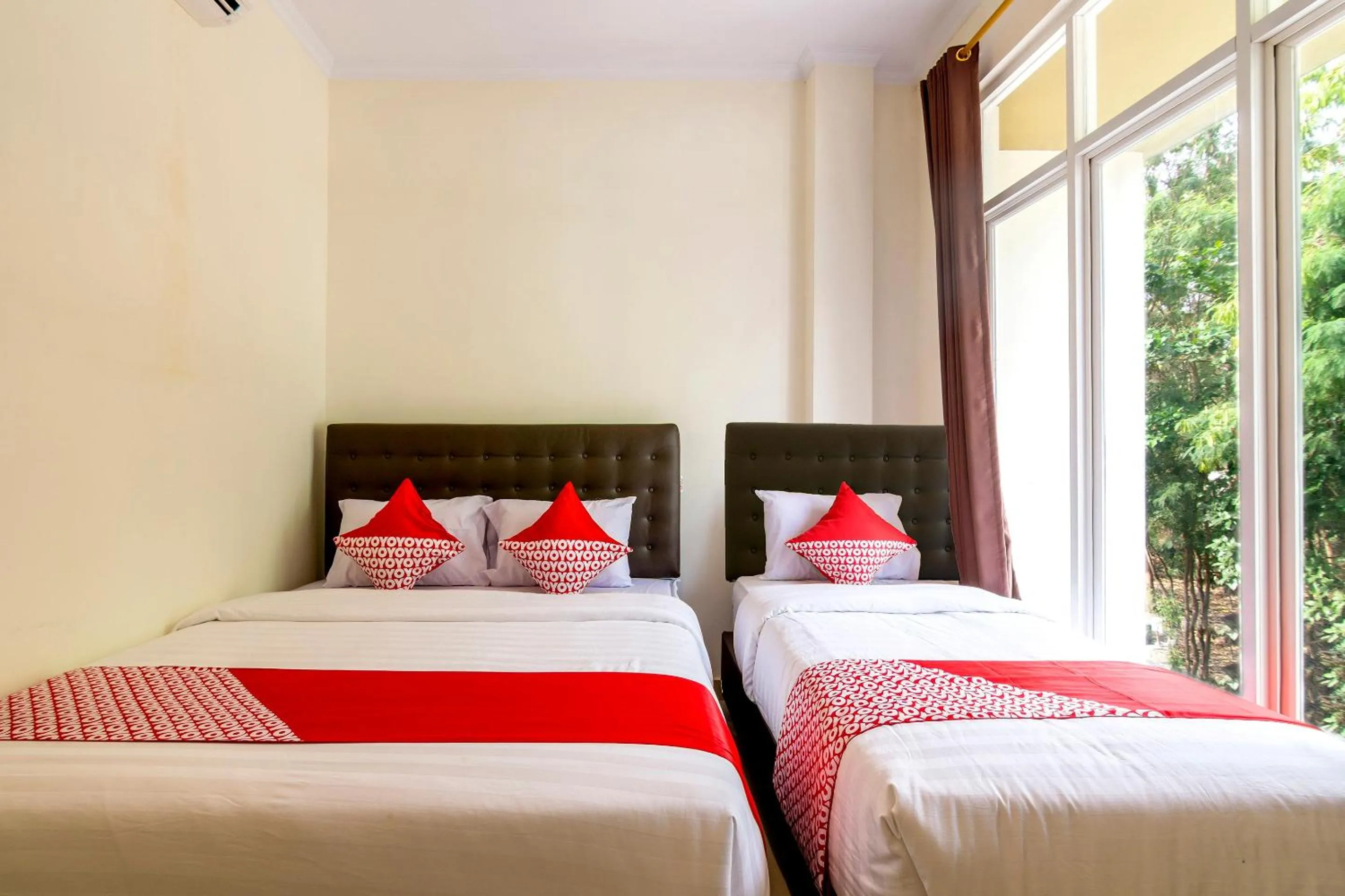 Bedroom, Bed in Hotel O Travel-inn