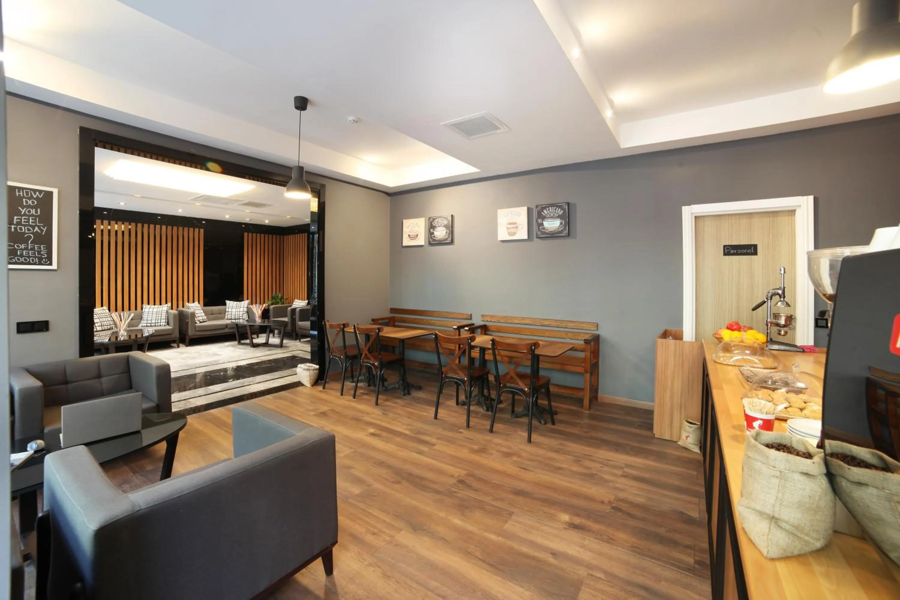 Lounge or bar in Pell Palace Hotel & SPA