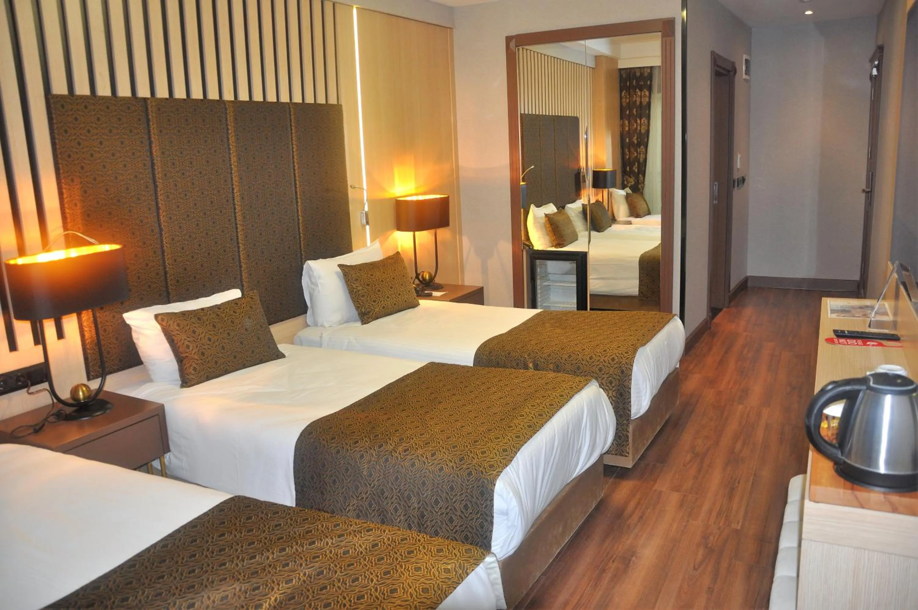 Photo of the whole room, Bed in Pell Palace Hotel & SPA