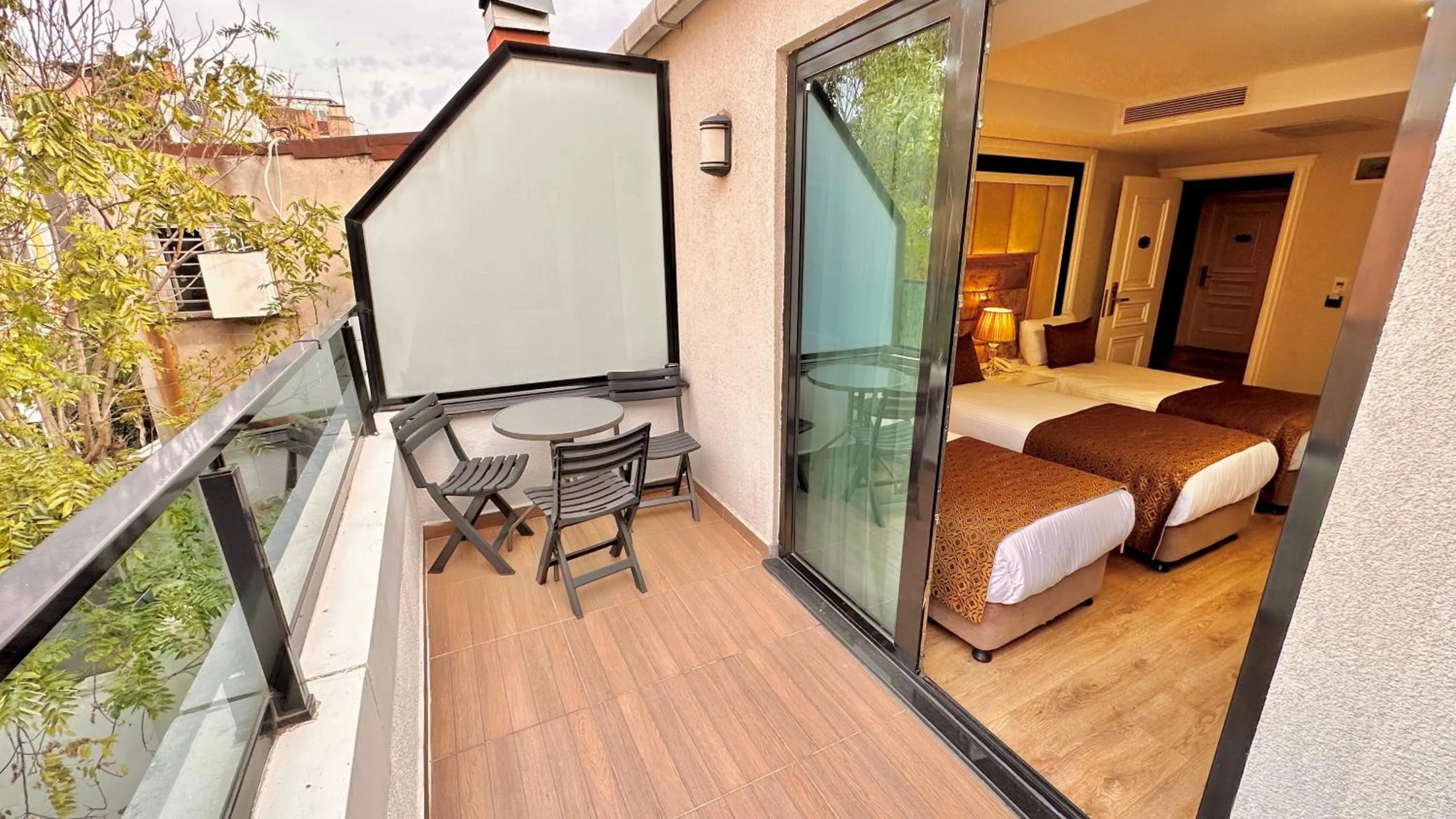 View (from property/room), Bed in Pell Palace Hotel & SPA