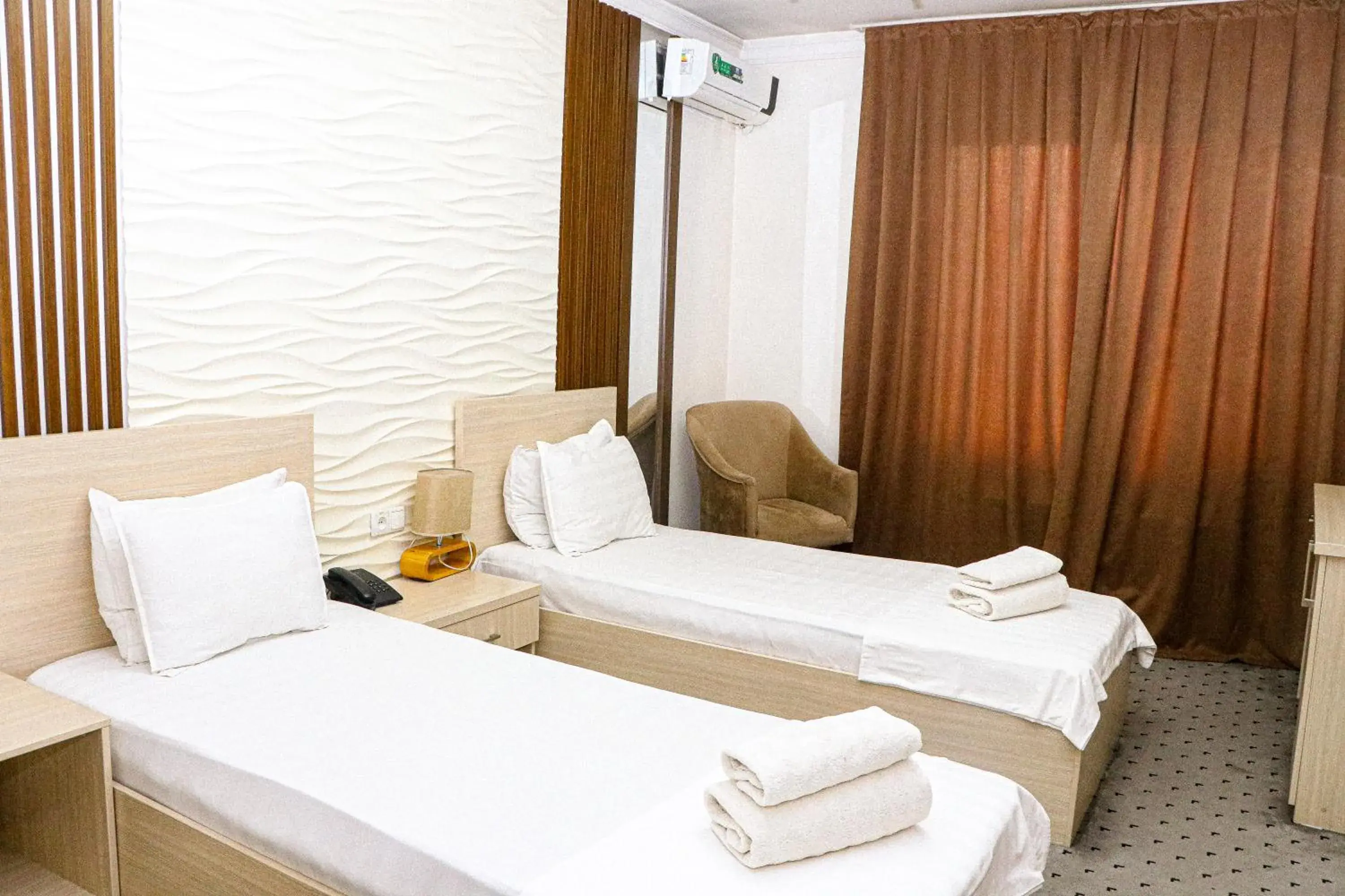 Deluxe Twin Room - single occupancy in ORZU HOTEL Deluxe Twin Room - single occupancy in ORZU HOTEL