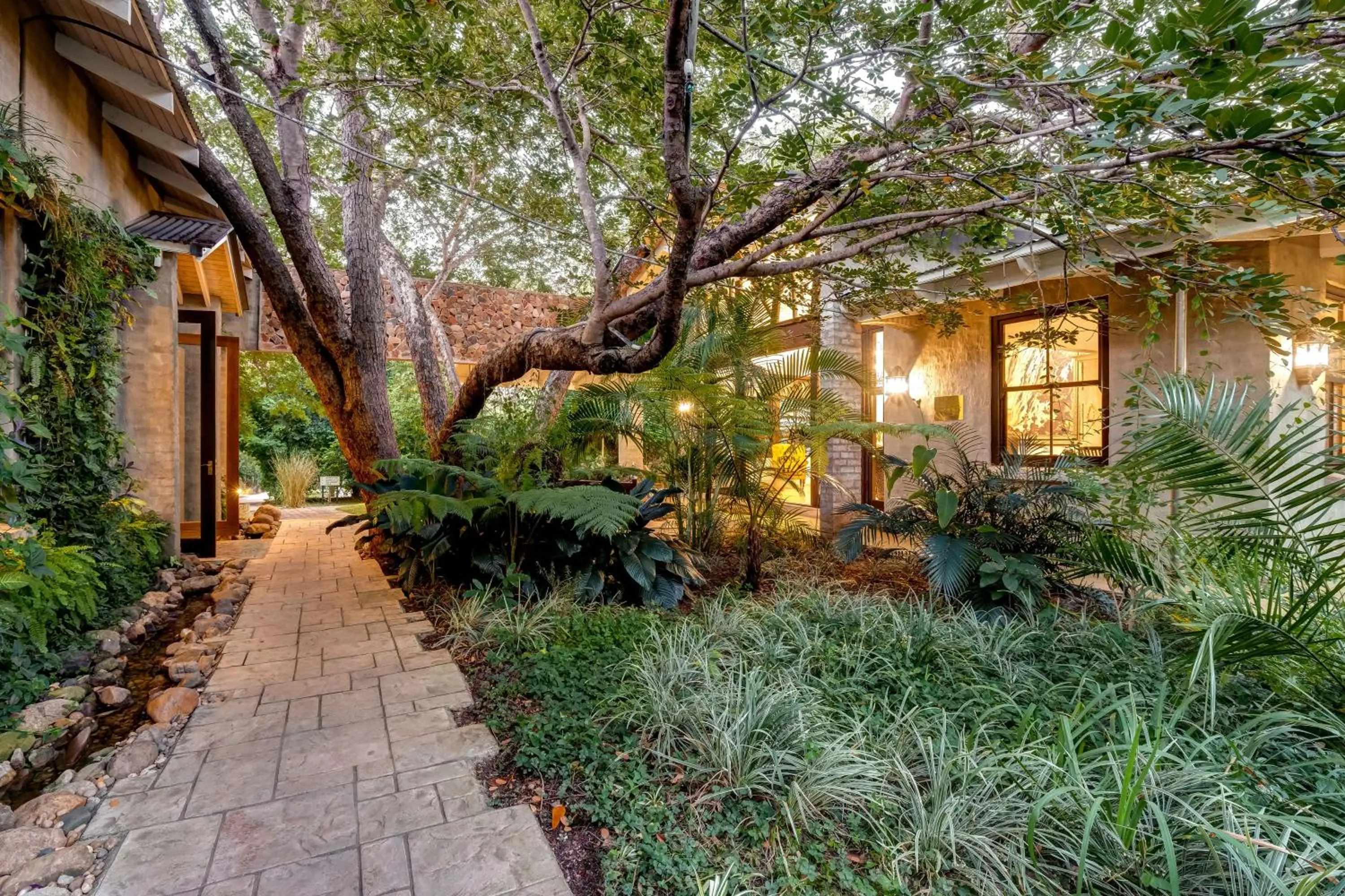 Property building in Mbano Manor Hotel Victoria Falls