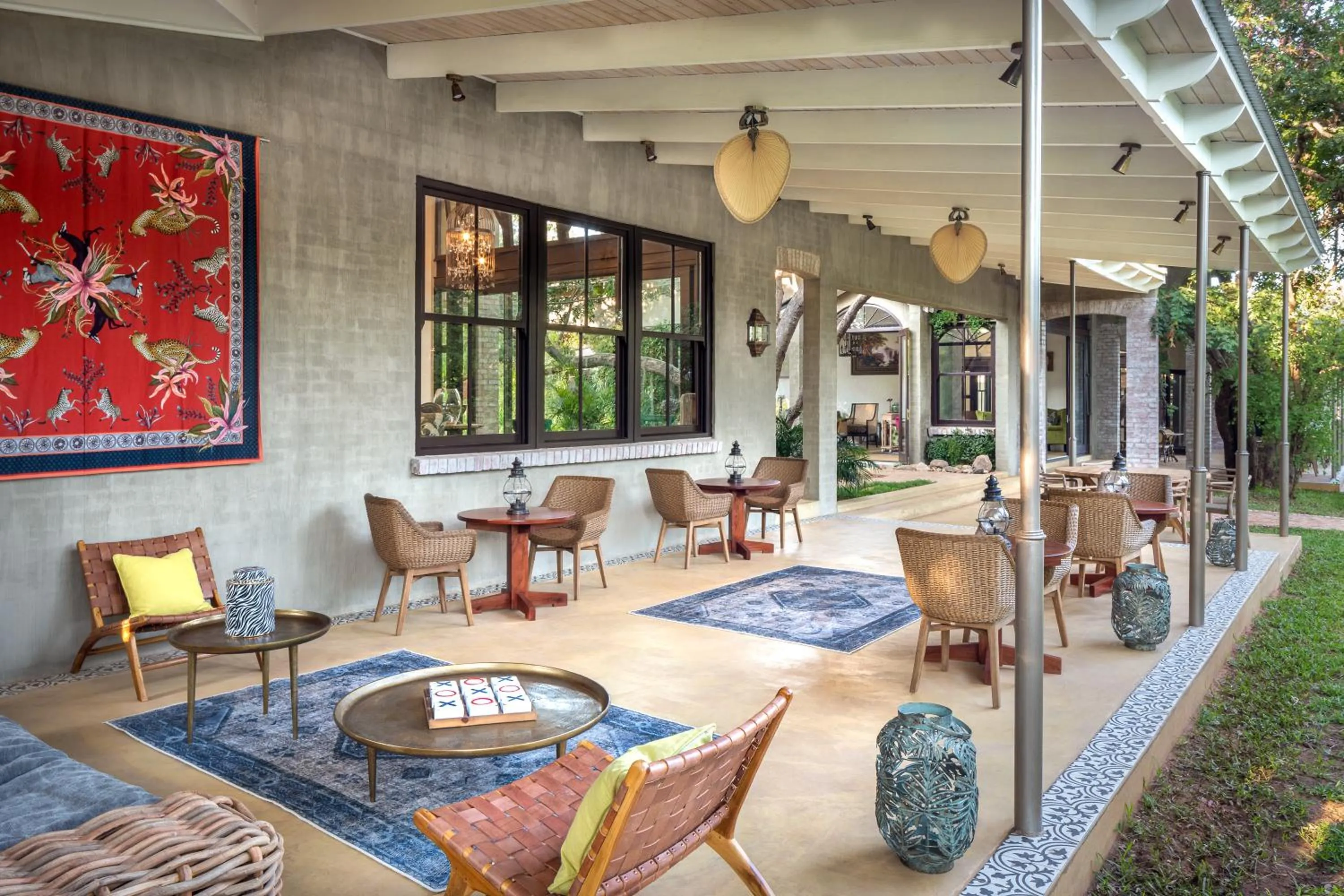 Restaurant/places to eat in Mbano Manor Hotel Victoria Falls