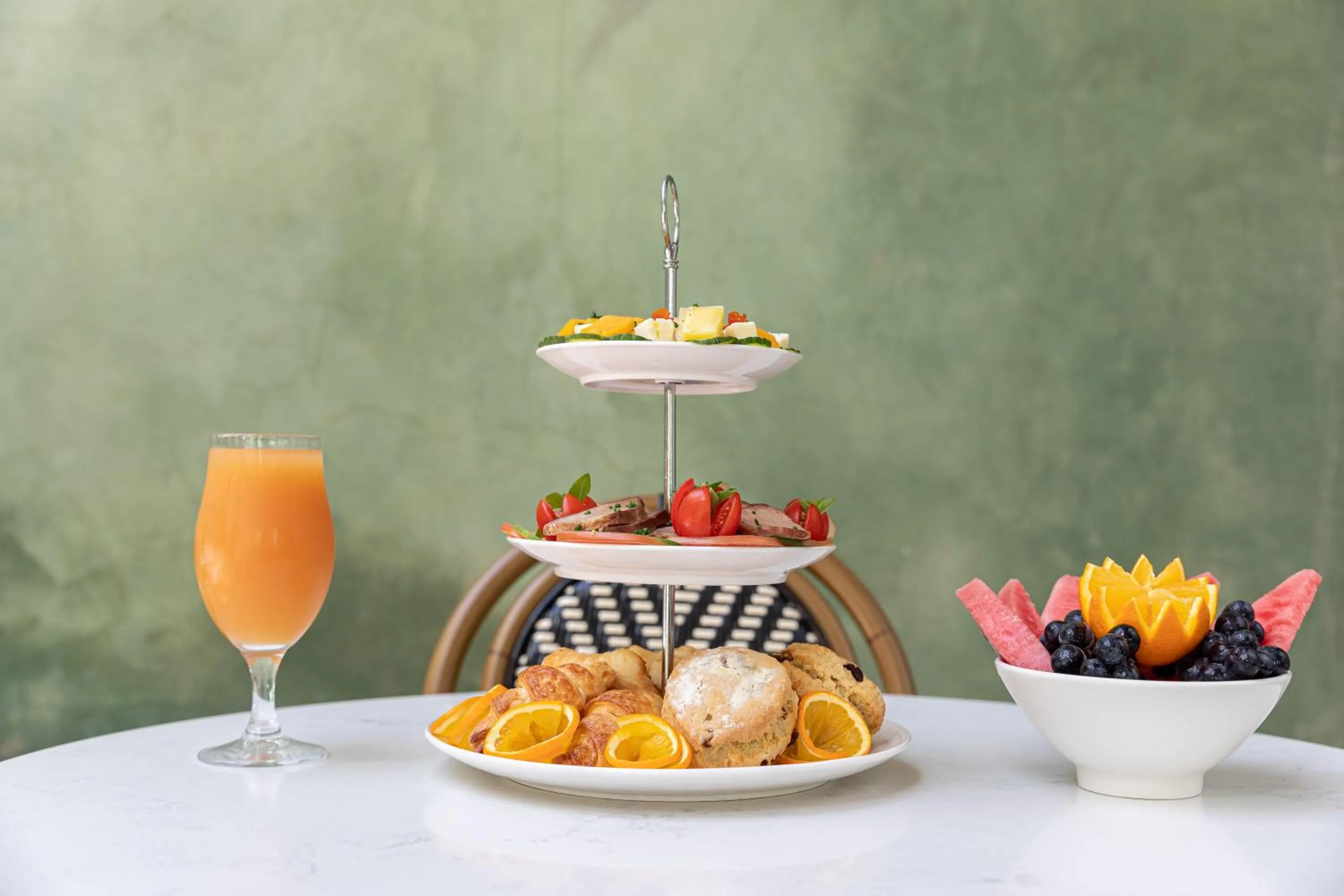 Food and drinks in Mbano Manor Hotel Victoria Falls