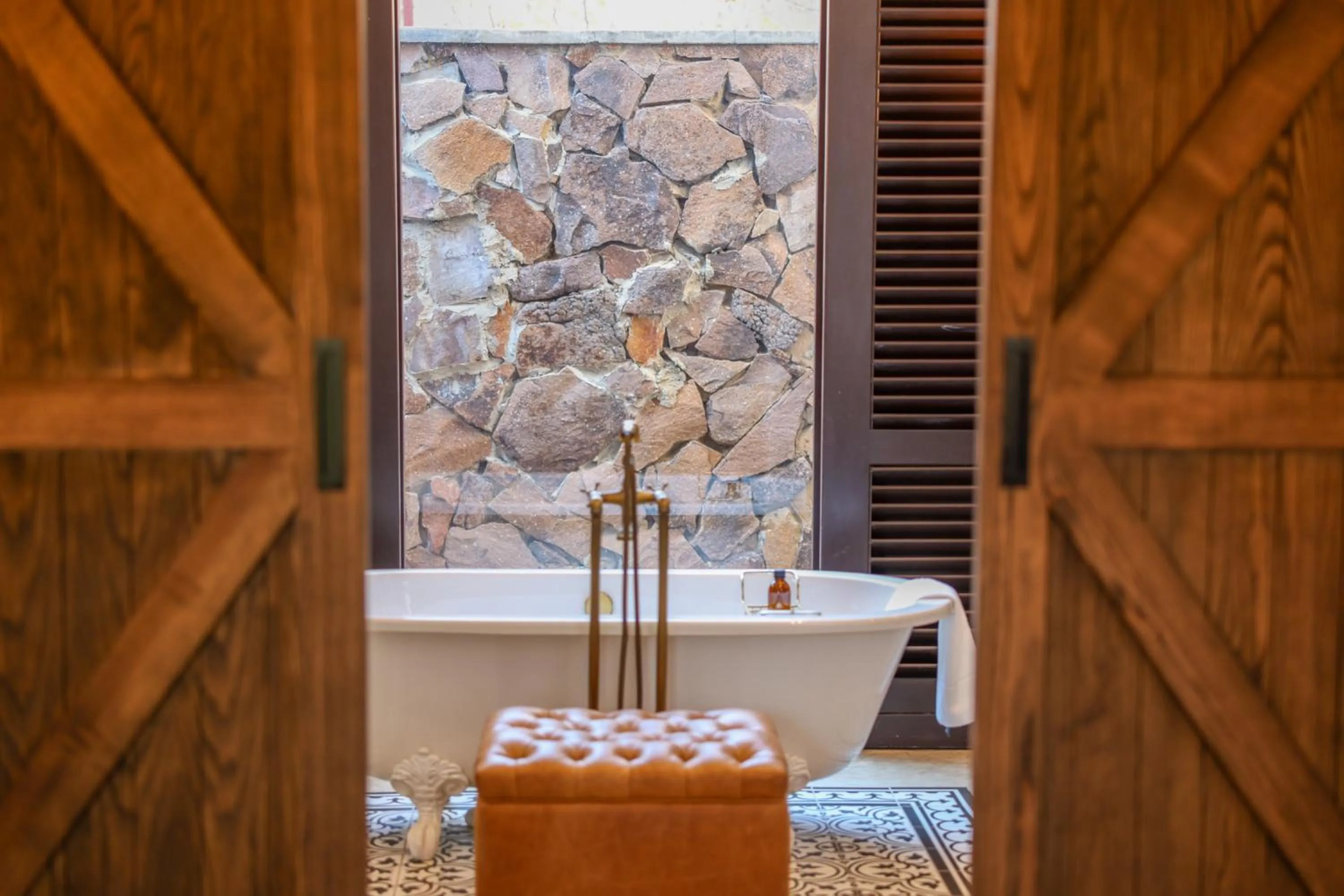 Bathroom in Mbano Manor Hotel Victoria Falls