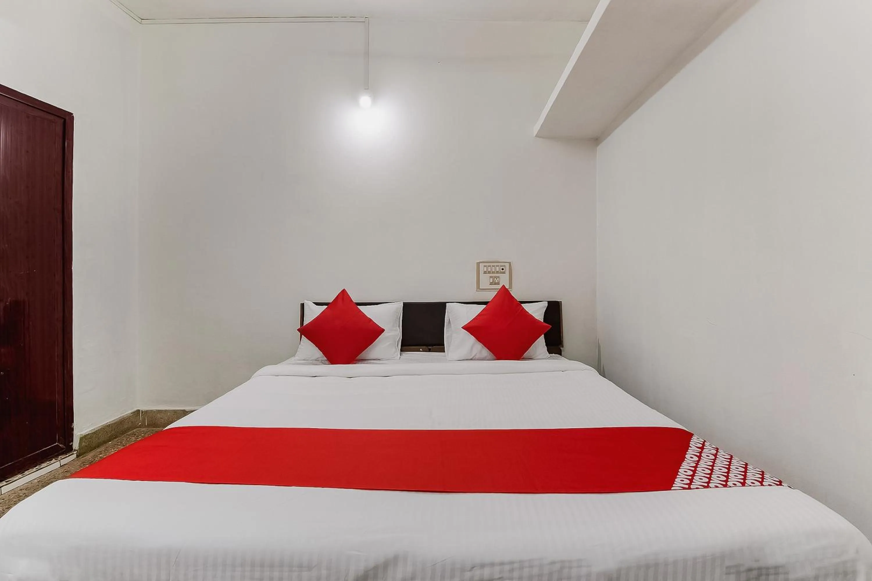 Bedroom, Bed in Super Hotel O Sushma Lodge