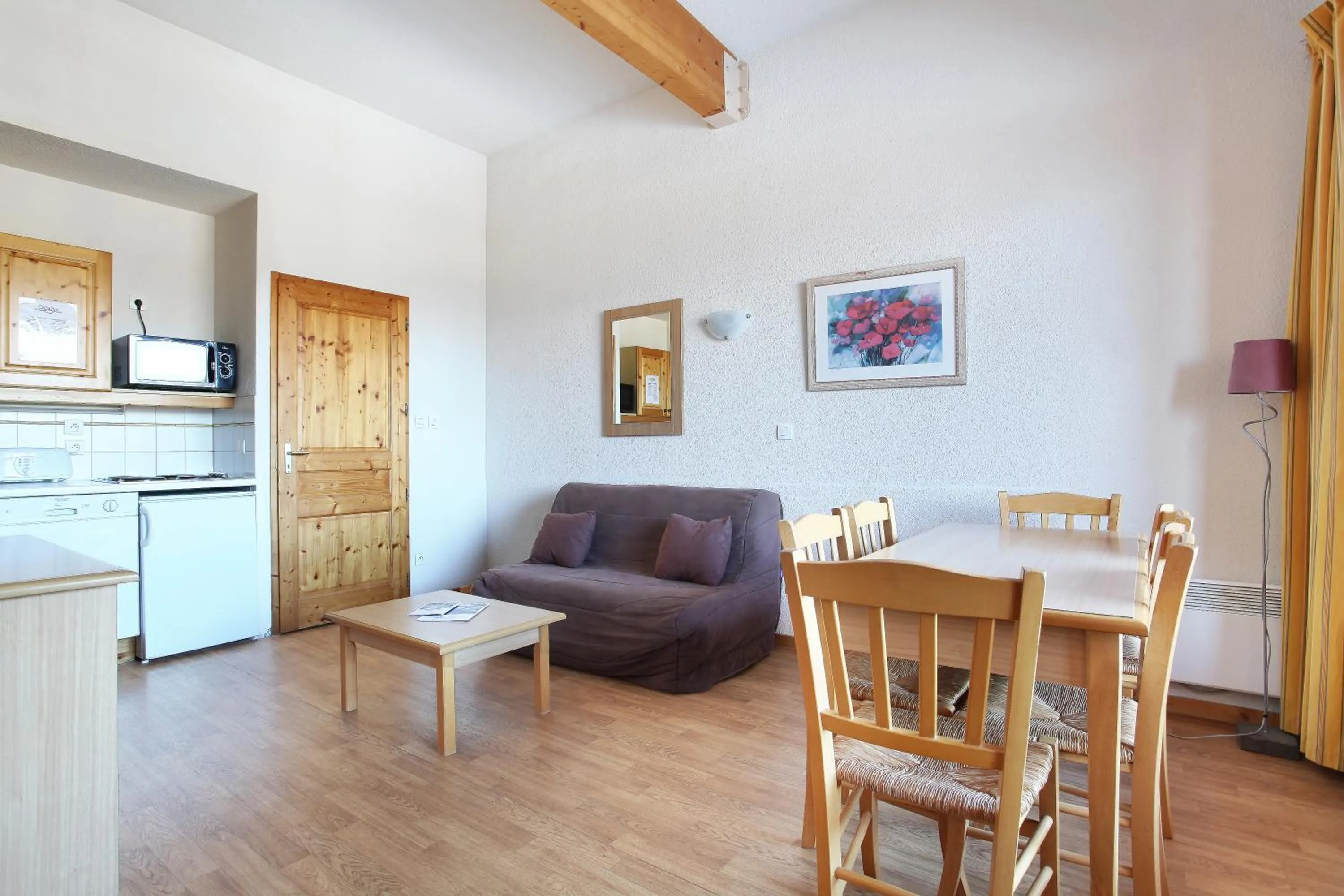 Kitchen or kitchenette in Résidence Odalys Le Buet