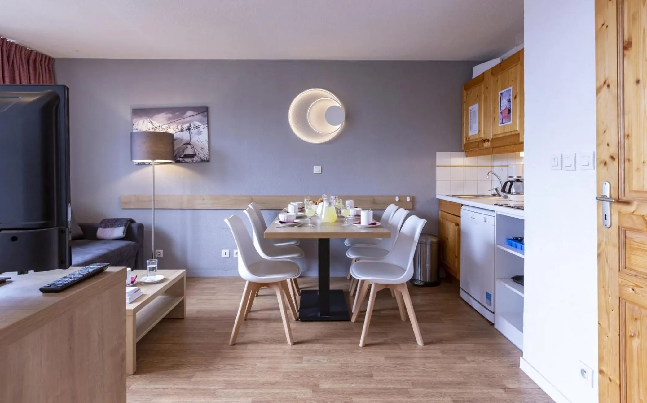 Kitchen or kitchenette in Résidence Odalys Le Buet