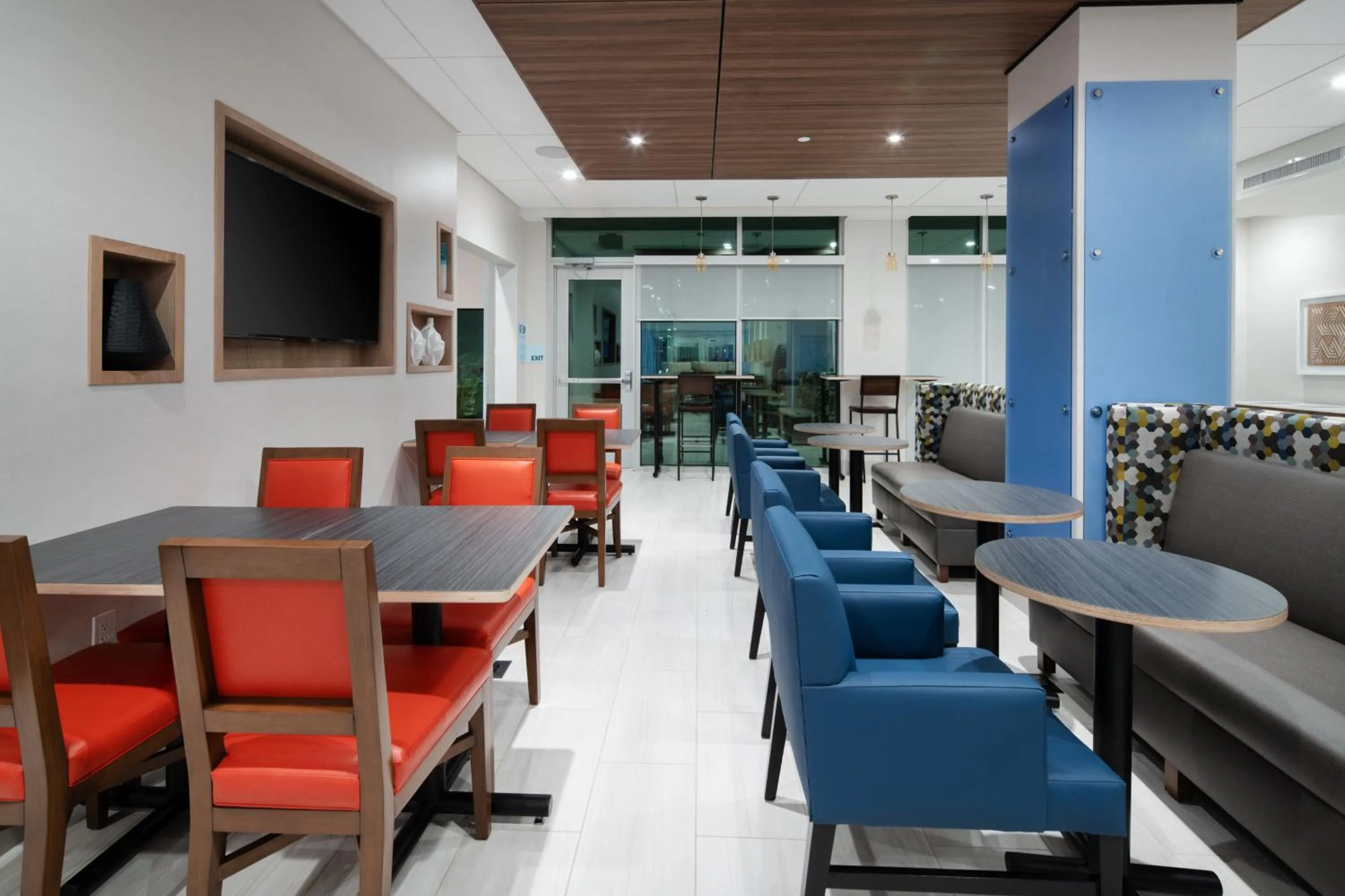 Breakfast in Holiday Inn Express & Suites - Murrieta by IHG