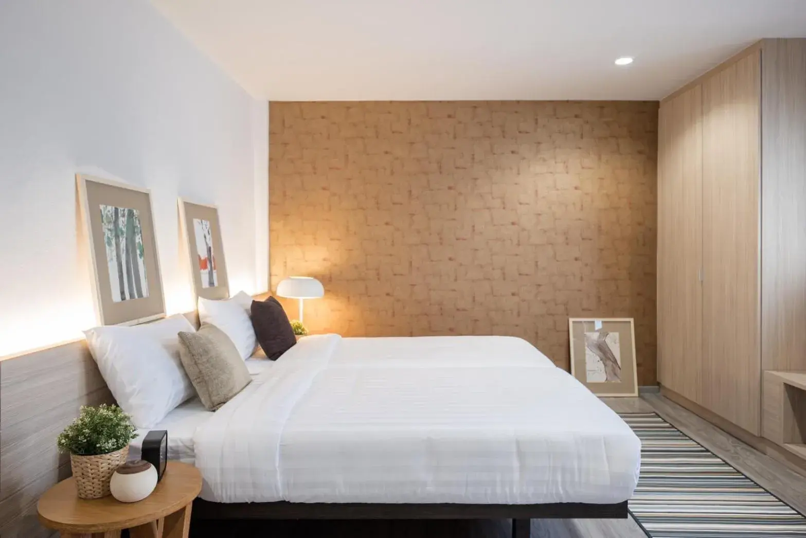 China Cozy Asoke China Cozy Asoke