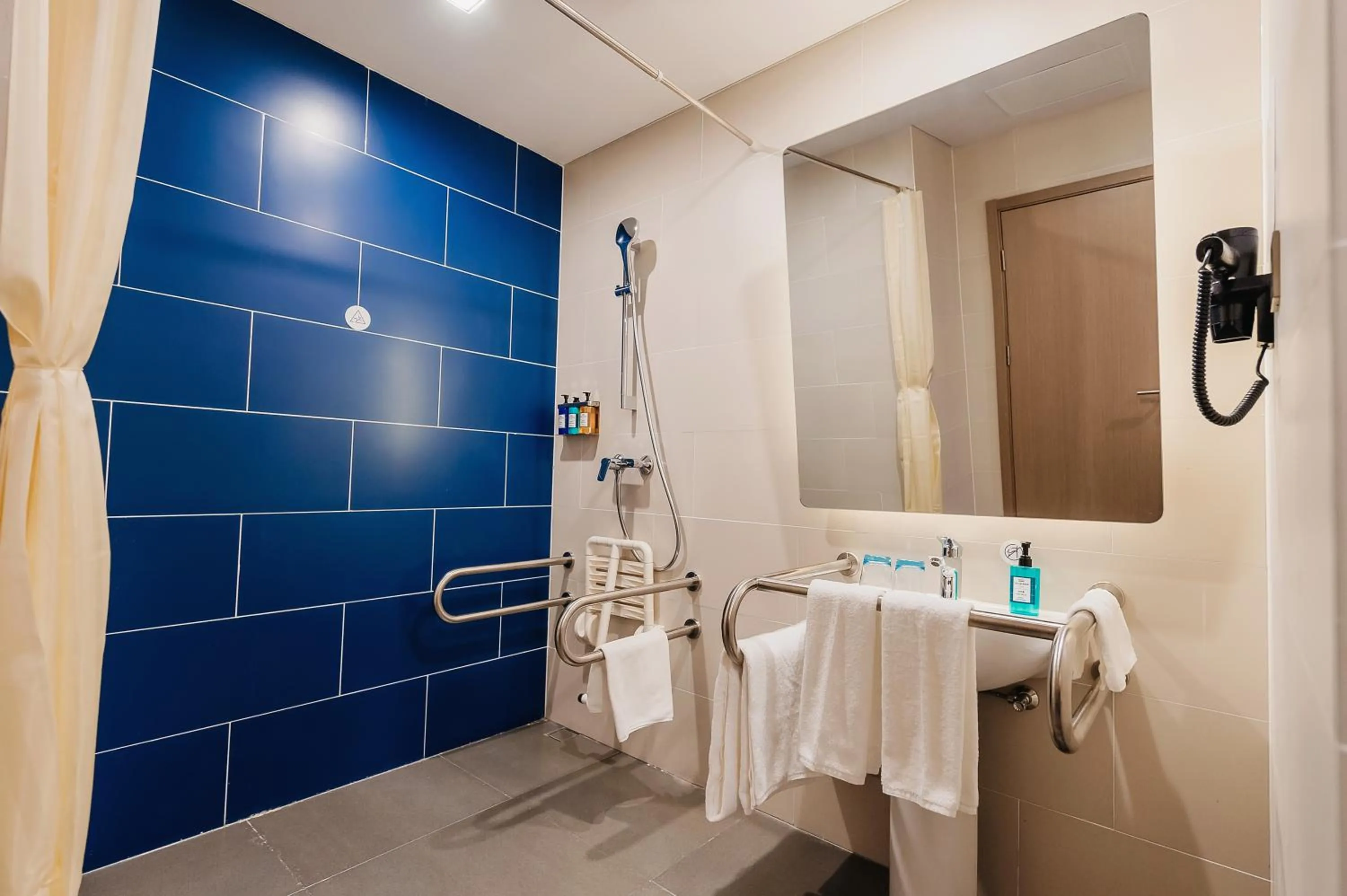 Holiday Inn Express Taizhou CMC by IHG