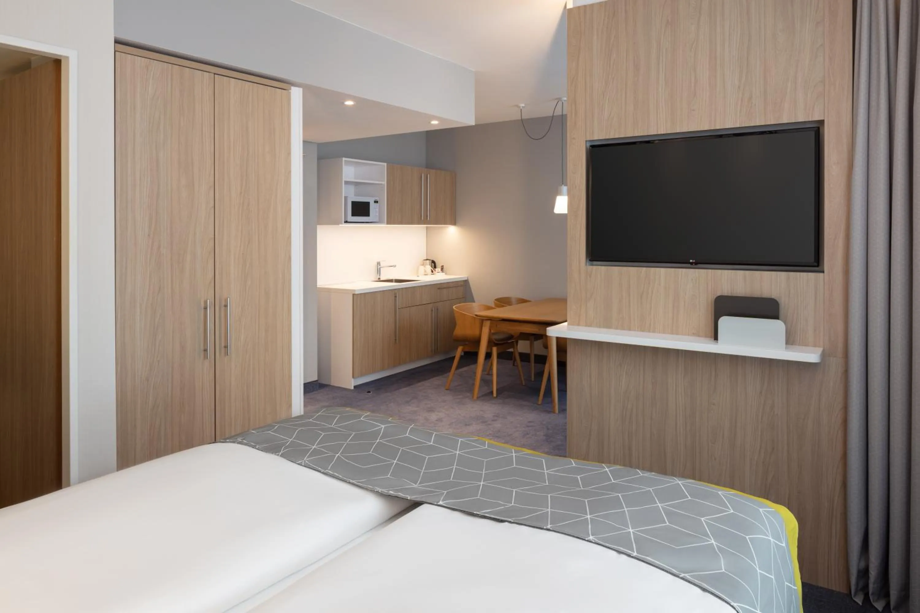 Bed in Holiday Inn Express - Aarburg - Oftringen by IHG