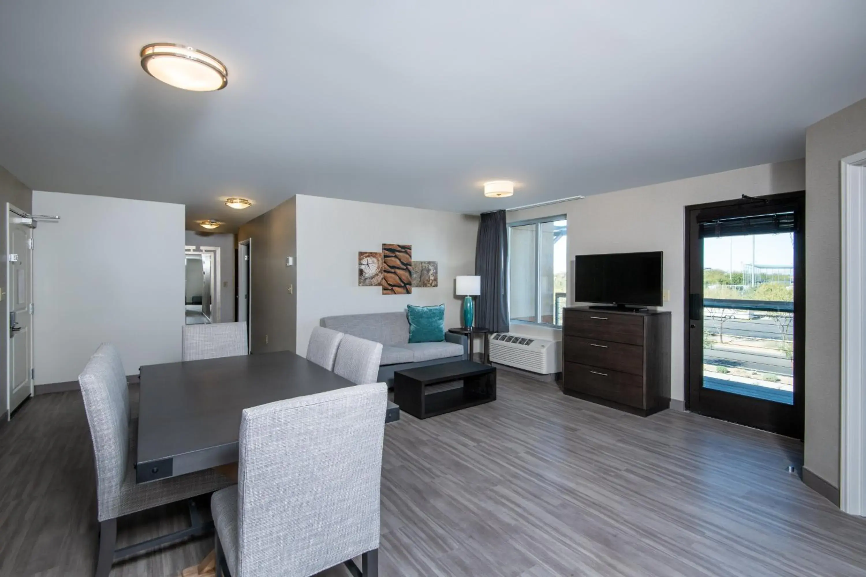 King Room with Two King Beds - Non-Smoking in Staybridge Suites - Scottsdale - Talking Stick by IHG King Room with Two King Beds - Non-Smoking in Staybridge Suites - Scottsdale - Talking Stick by IHG