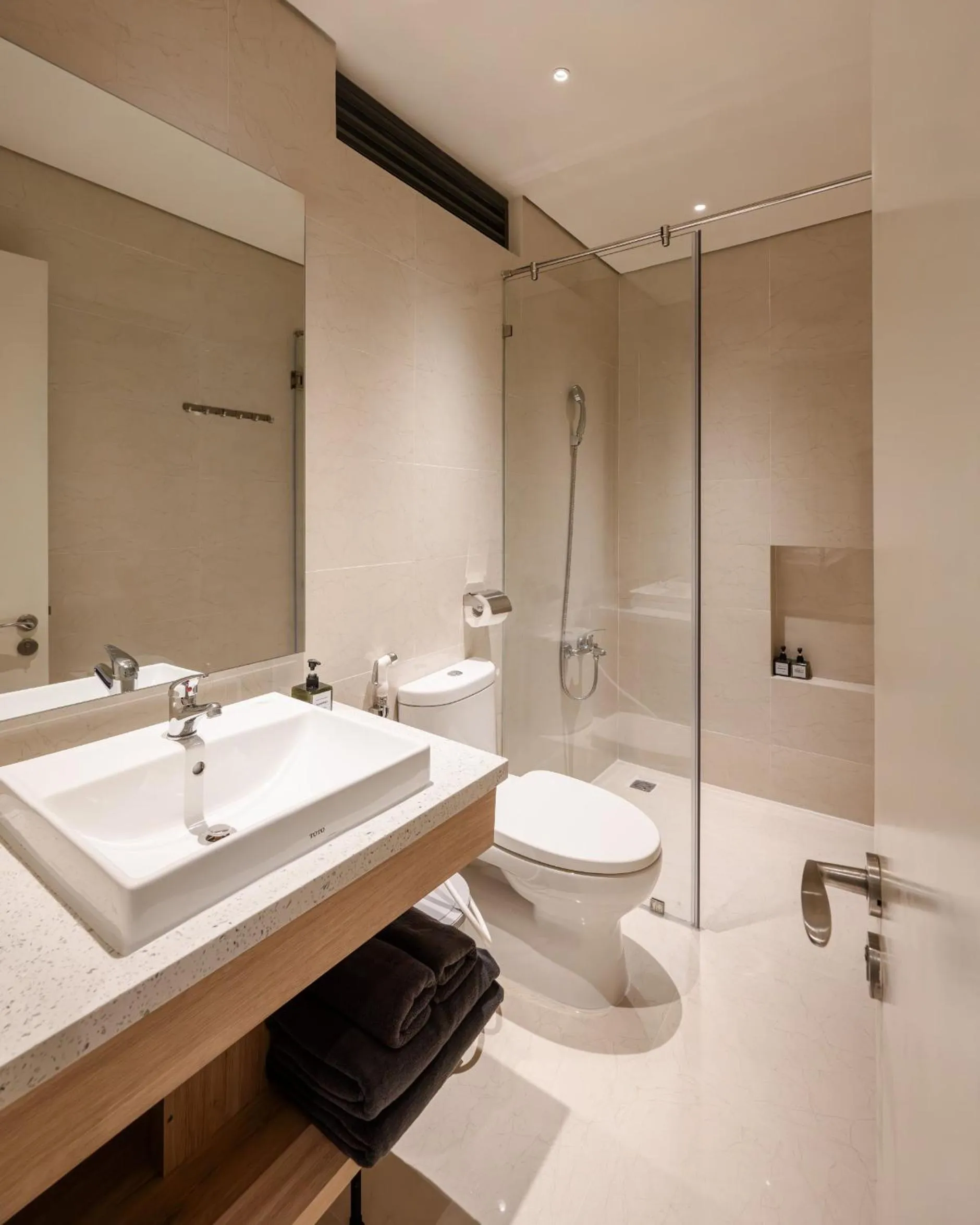 Shower in Express by M Village Nguyễn Bỉnh Khiêm