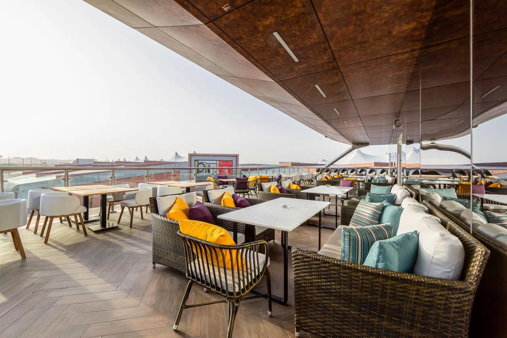 Restaurant/places to eat in Premier Inn Dubai Dragon Mart