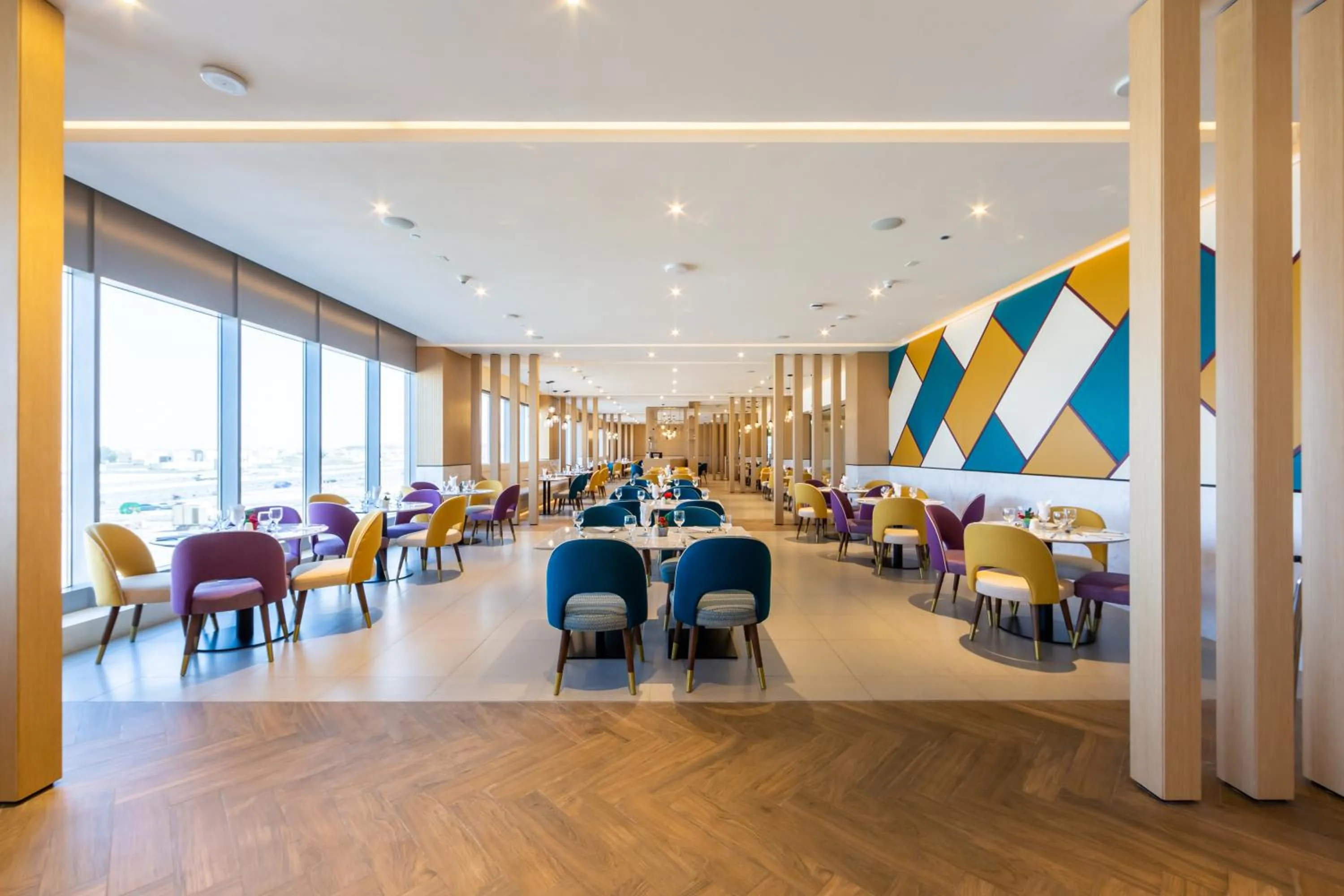 Restaurant/places to eat in Premier Inn Dubai Dragon Mart