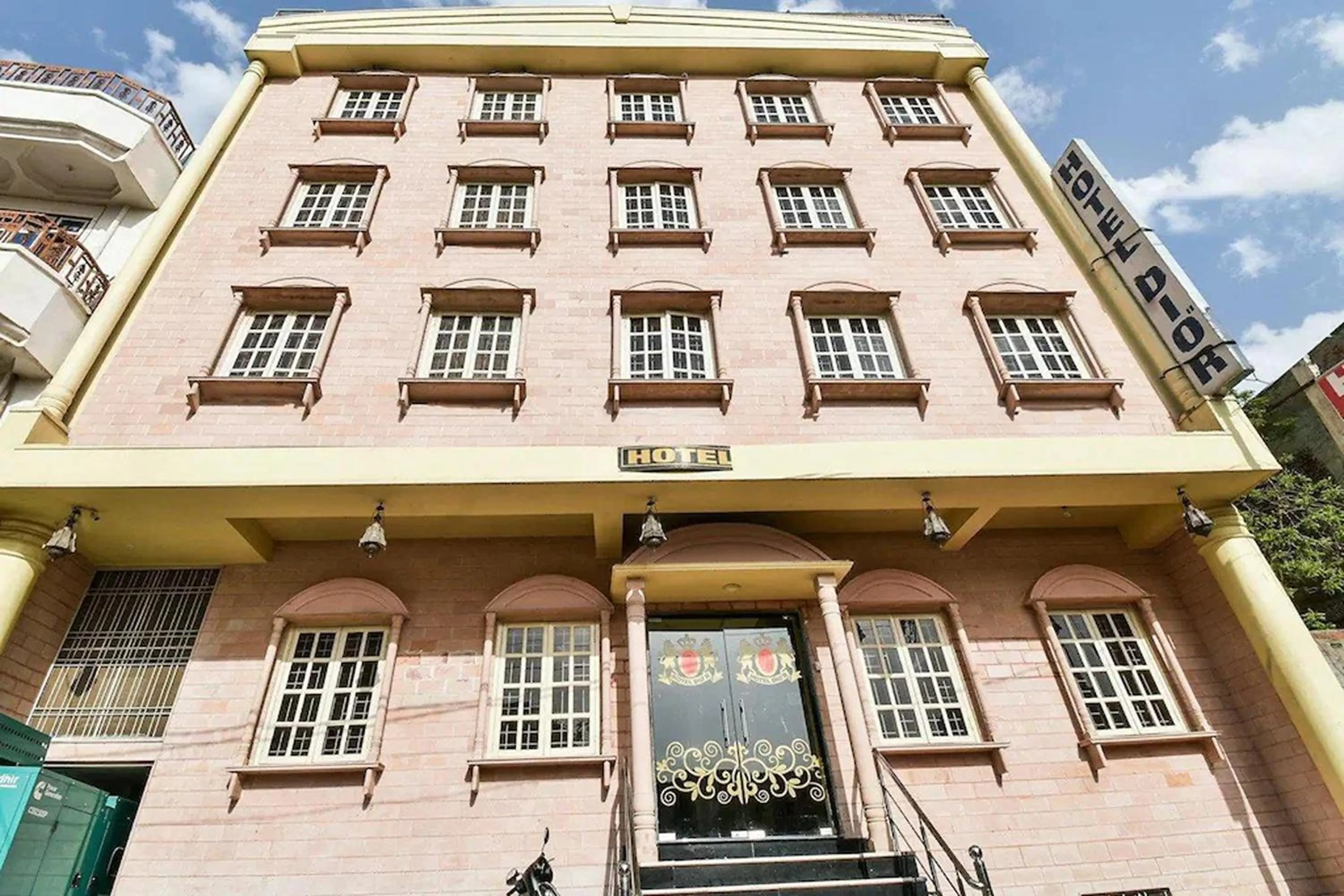 Hotel Dior Near Jal Mahal, Jaipur