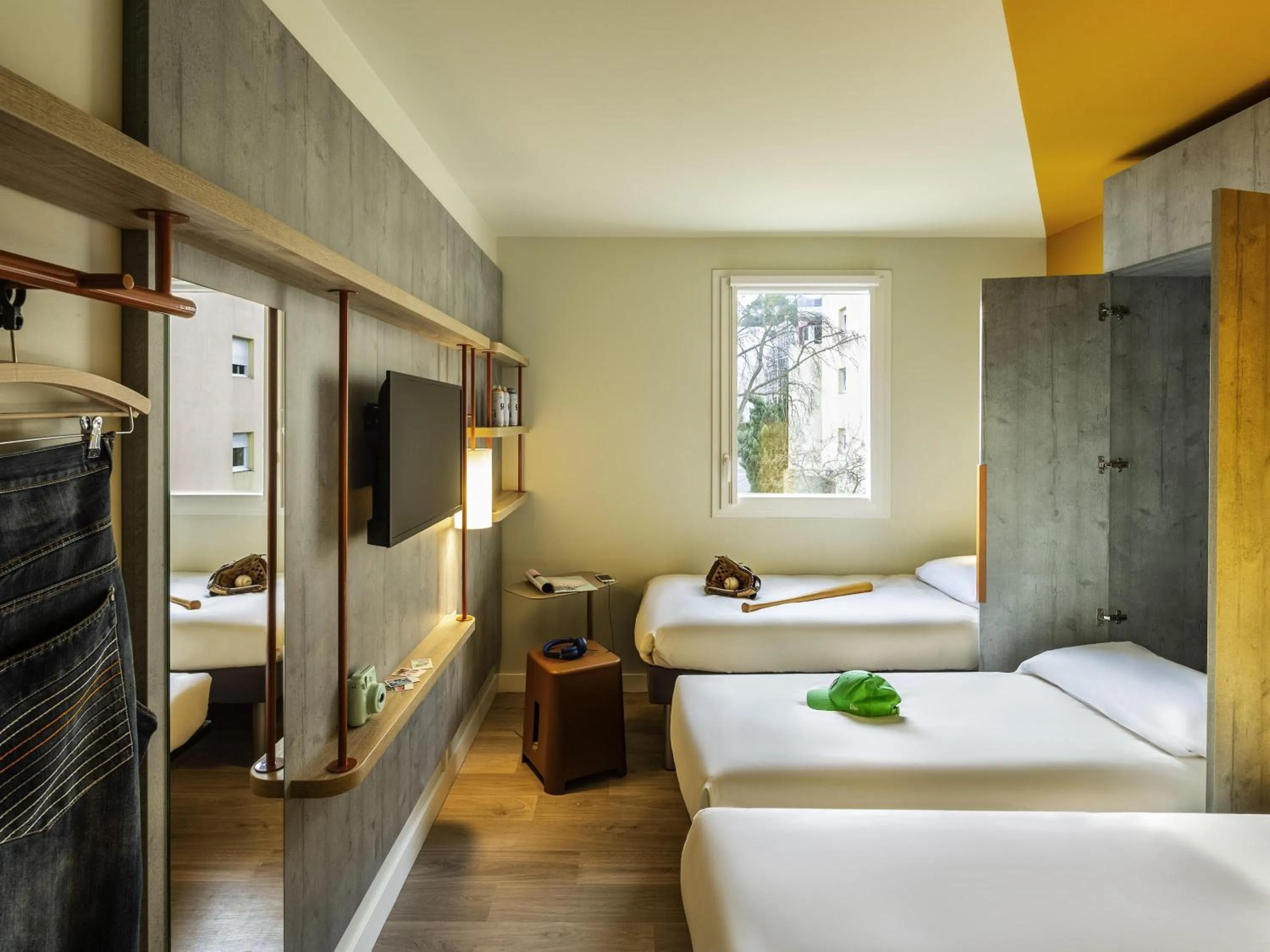 Bedroom, Bed in Ibis Budget Montpellier Nord Euromédecine