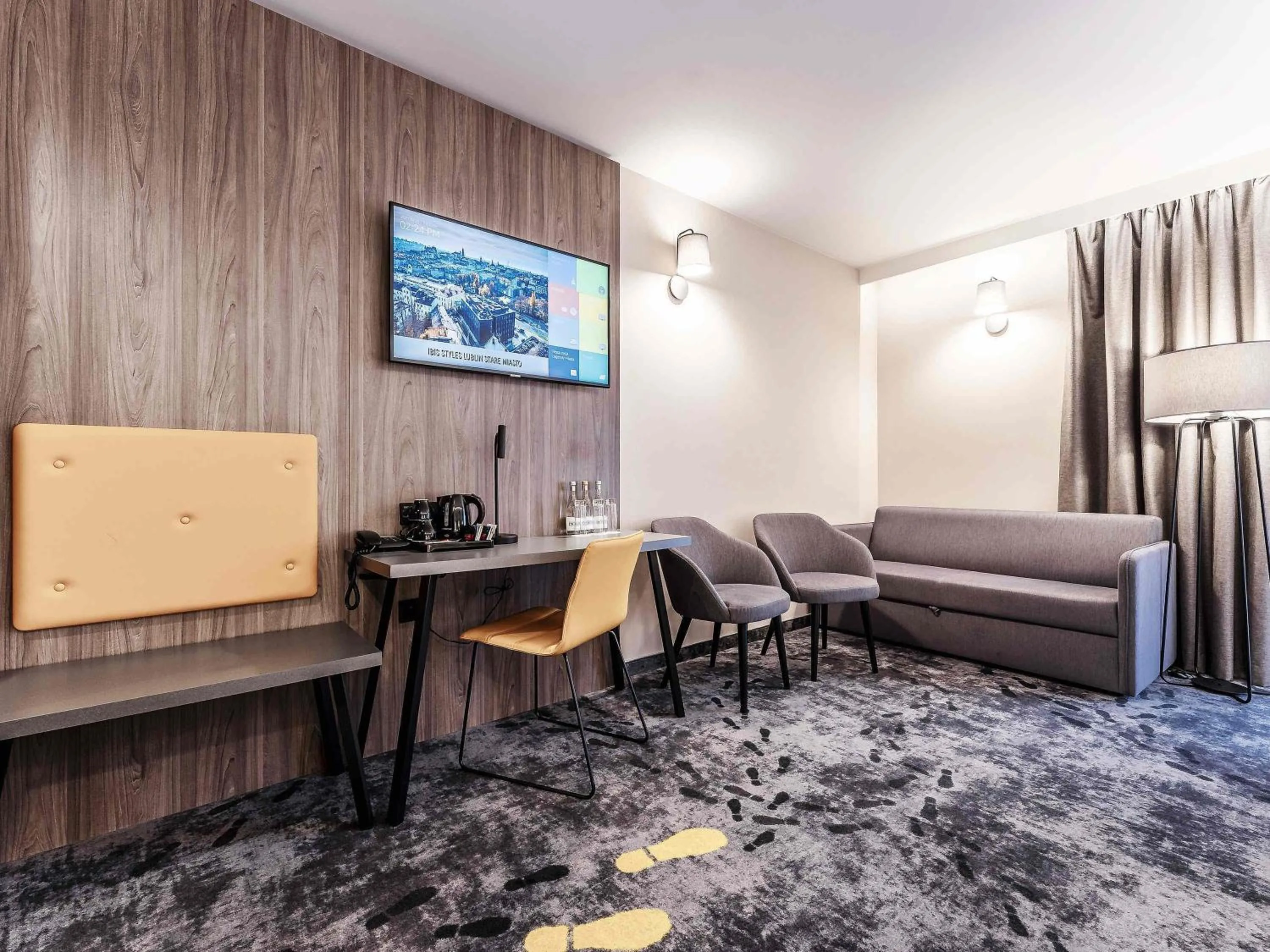 Bedroom in ibis Styles Lublin Stare Miasto