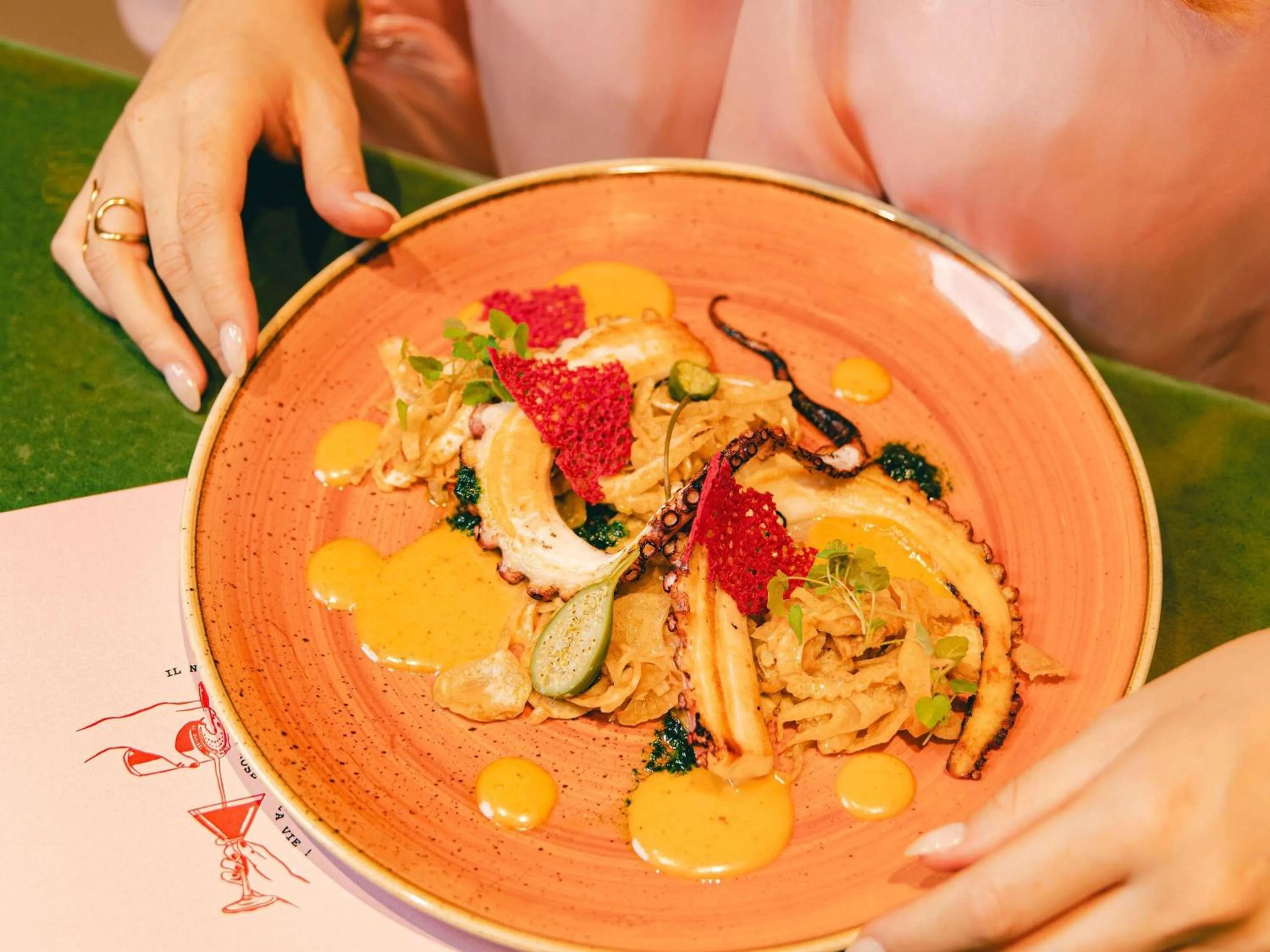 Restaurant/places to eat in Novotel Paris Porte Versailles