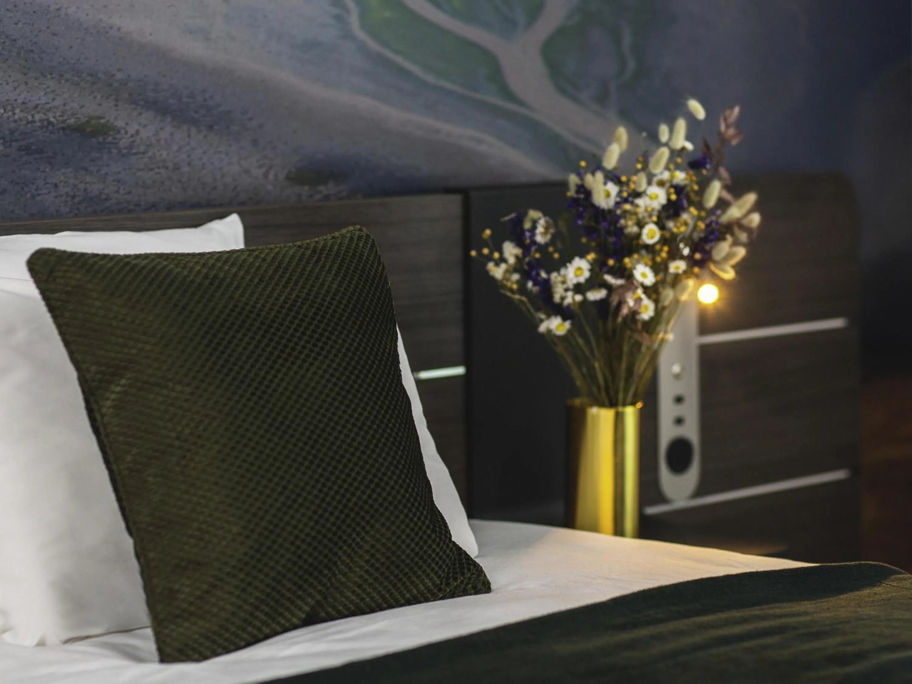 Bedroom, Bed in Novotel Paris Porte Versailles