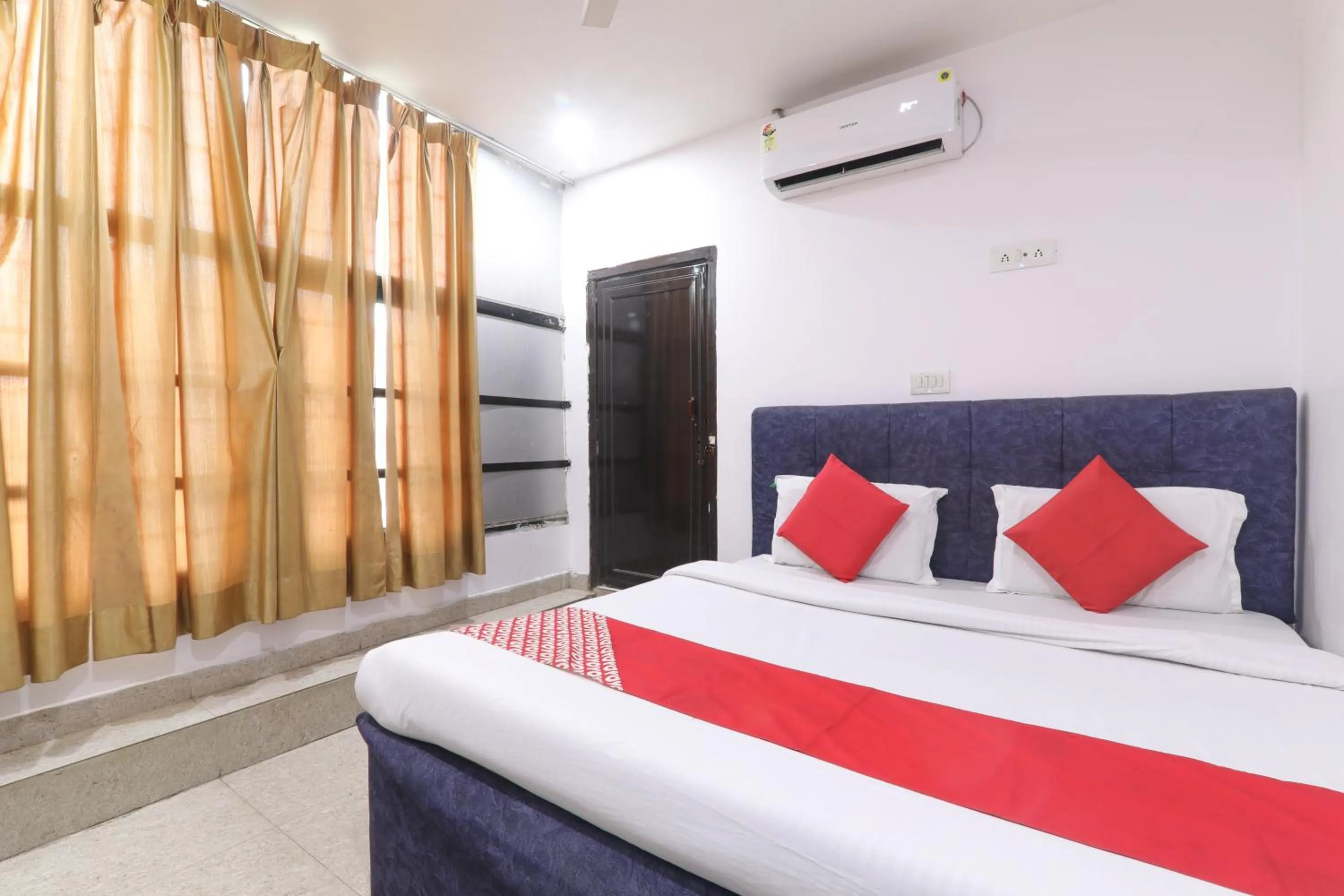 Bed in Budget Friendly Metro Regency