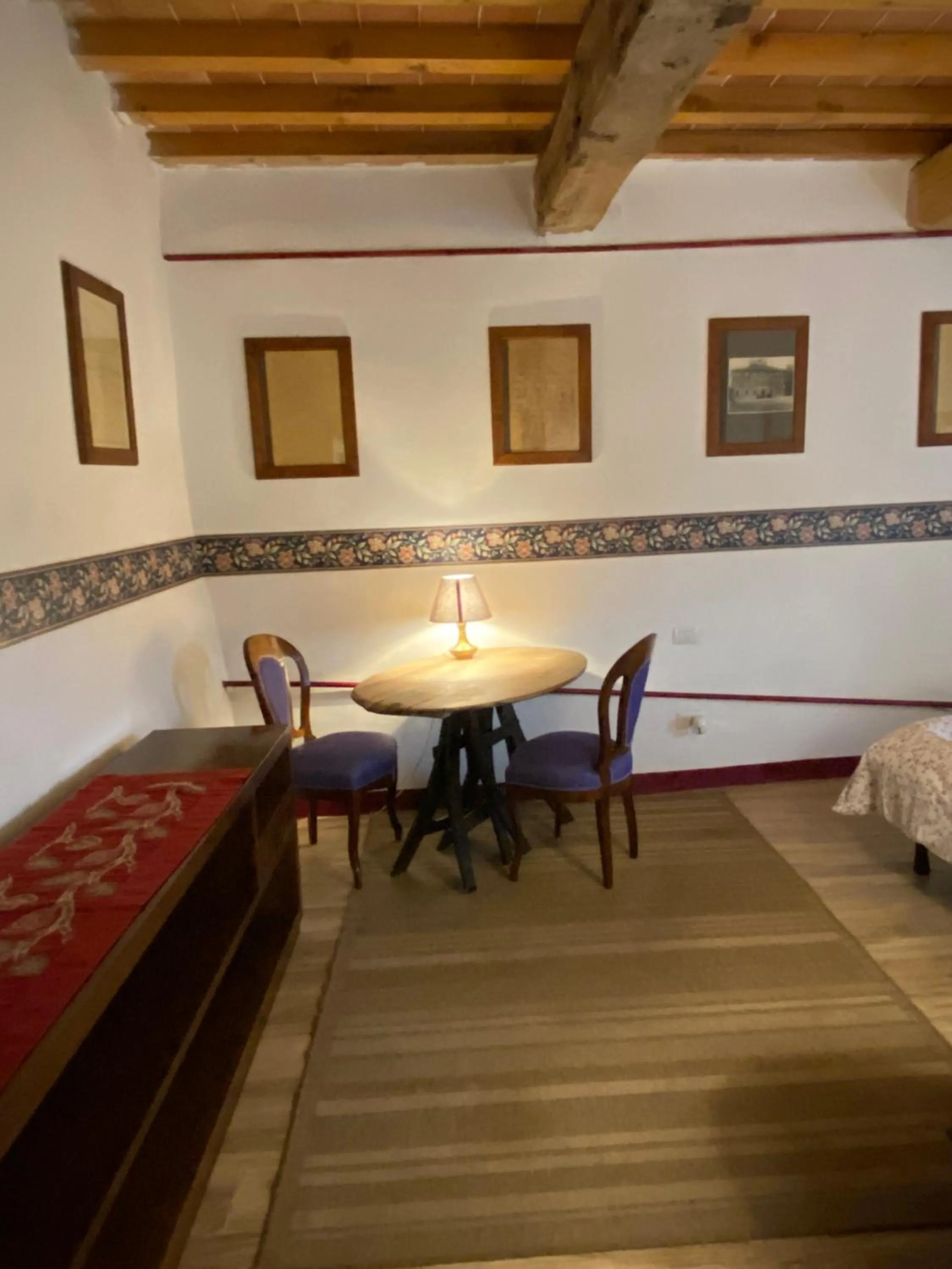 Living room, Bed in Campora House