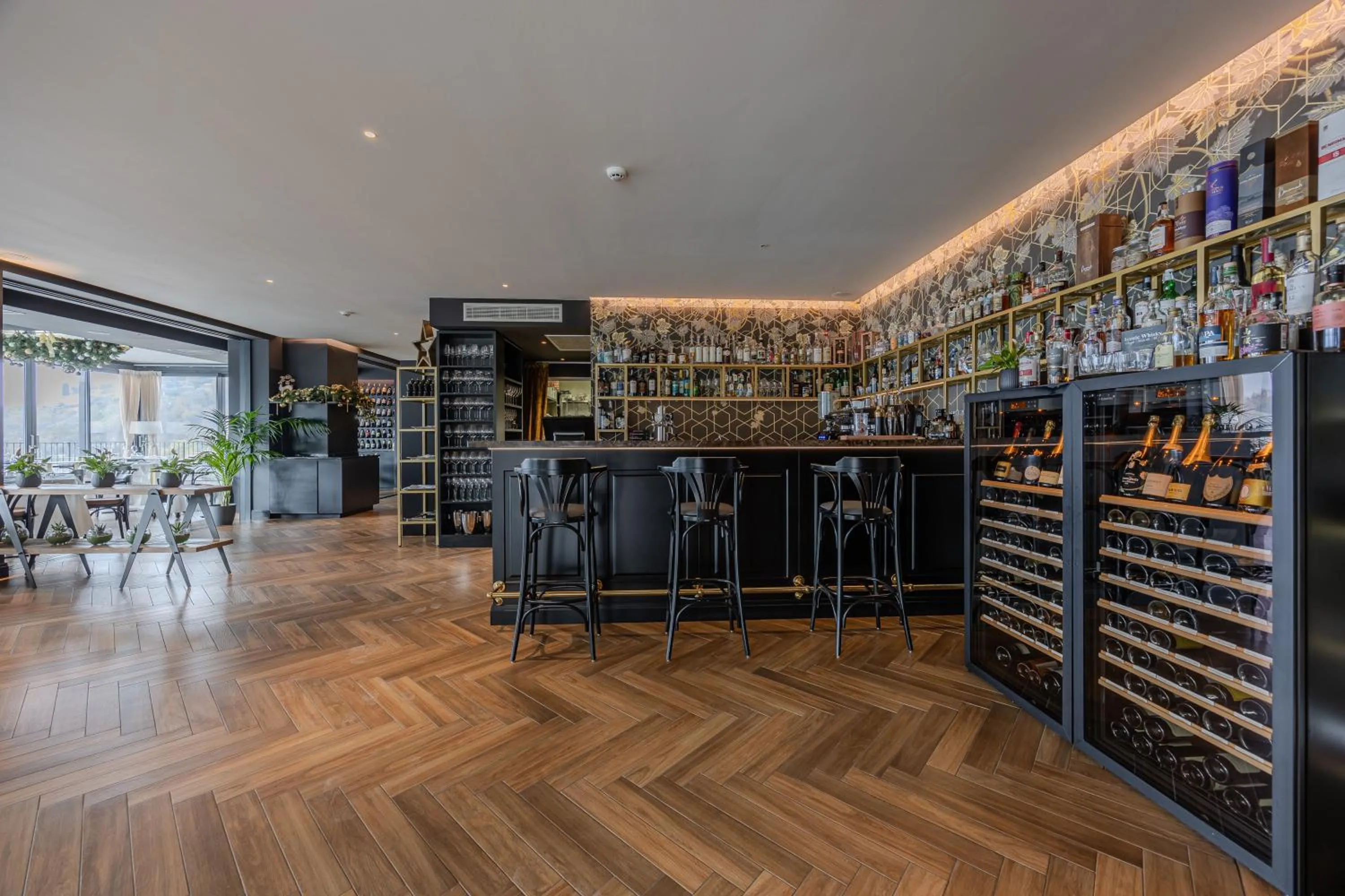 Restaurant/places to eat in Deville & Spa